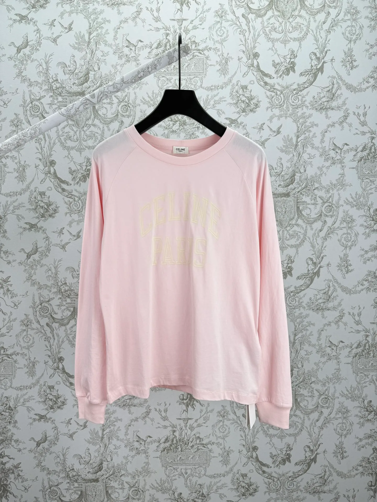 🅿️300 Celine 25ss new long-sleeved T-shirt, 100% cotton, CELINE PARIS flocking on the chest, loose fit, round neck, dropped shoulders, ribbed trim, code number: S.M.L.