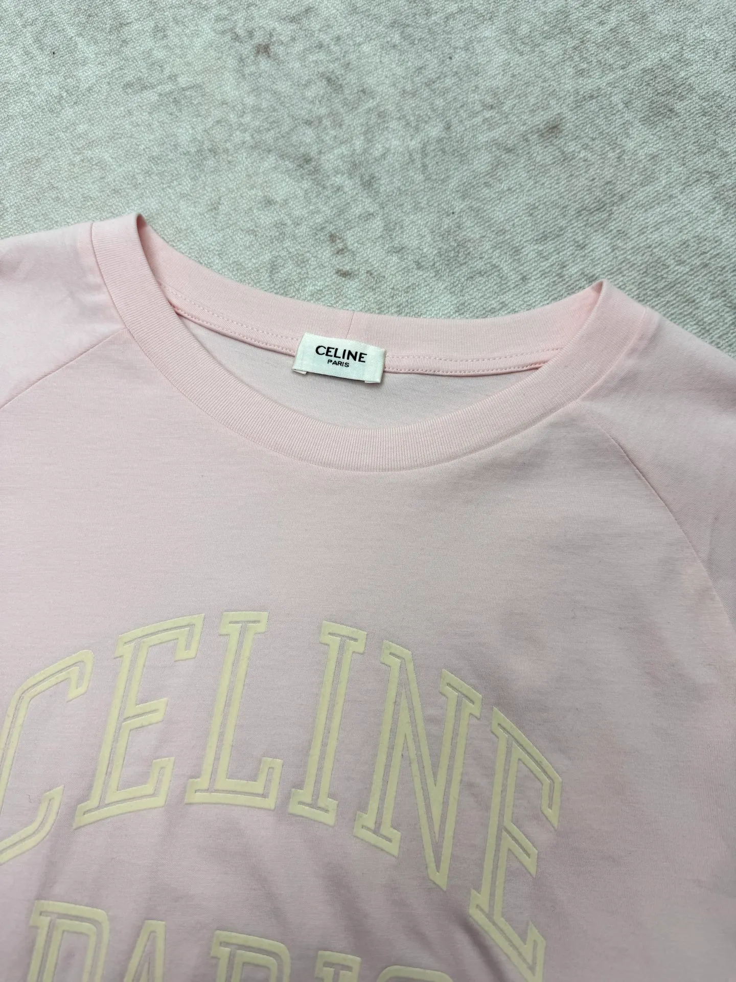 🅿️300 Celine 25ss new long-sleeved T-shirt, 100% cotton, CELINE PARIS flocking on the chest, loose fit, round neck, dropped shoulders, ribbed trim, code number: S.M.L.