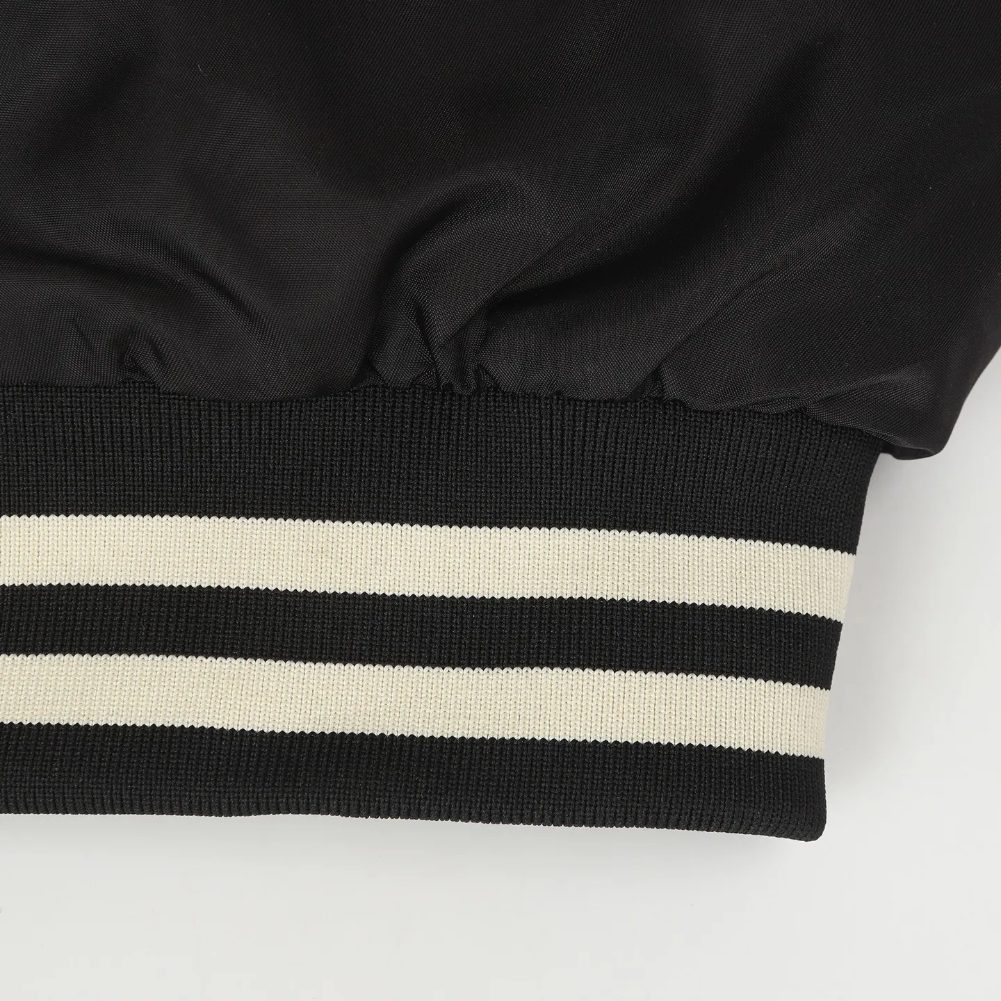 🅿️520 Celine 23FW hooded baseball jacket cotton jacket, originally purchased for 15,800, double fabric splicing: the outer black is satin technical fabric, the front and back panels are customized with towel embroidery, the letters are laser cut first, and made using an imported Tajima embroidery machine. The hood and lining are made of 100% cotton fabric, with a thin cotton lining, two-color thread custom-woven yarn, thread weaving on a flat knitting machine, and processed by a first-line factory. You can compare the quality at will. The style is the same for men and women. It is a treasured Hedi masterpiece that is worth collecting. It is different from the white thread version on the market. size: XS S M L
