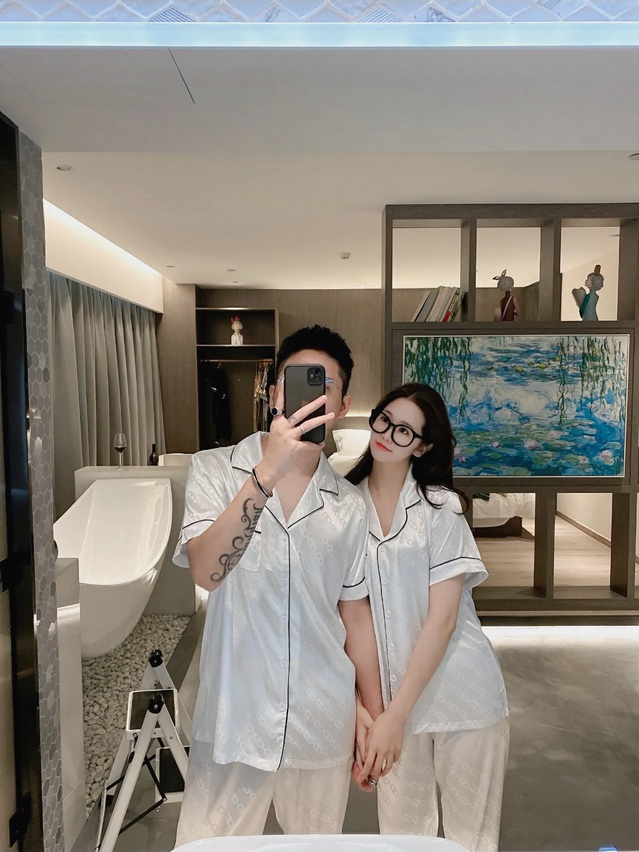 🅿️360 CELINE home wear, high-definition Korean silk fabric, soft and comfortable, same style for men and women, women's size: XS～M, men's size: M～XXXL
