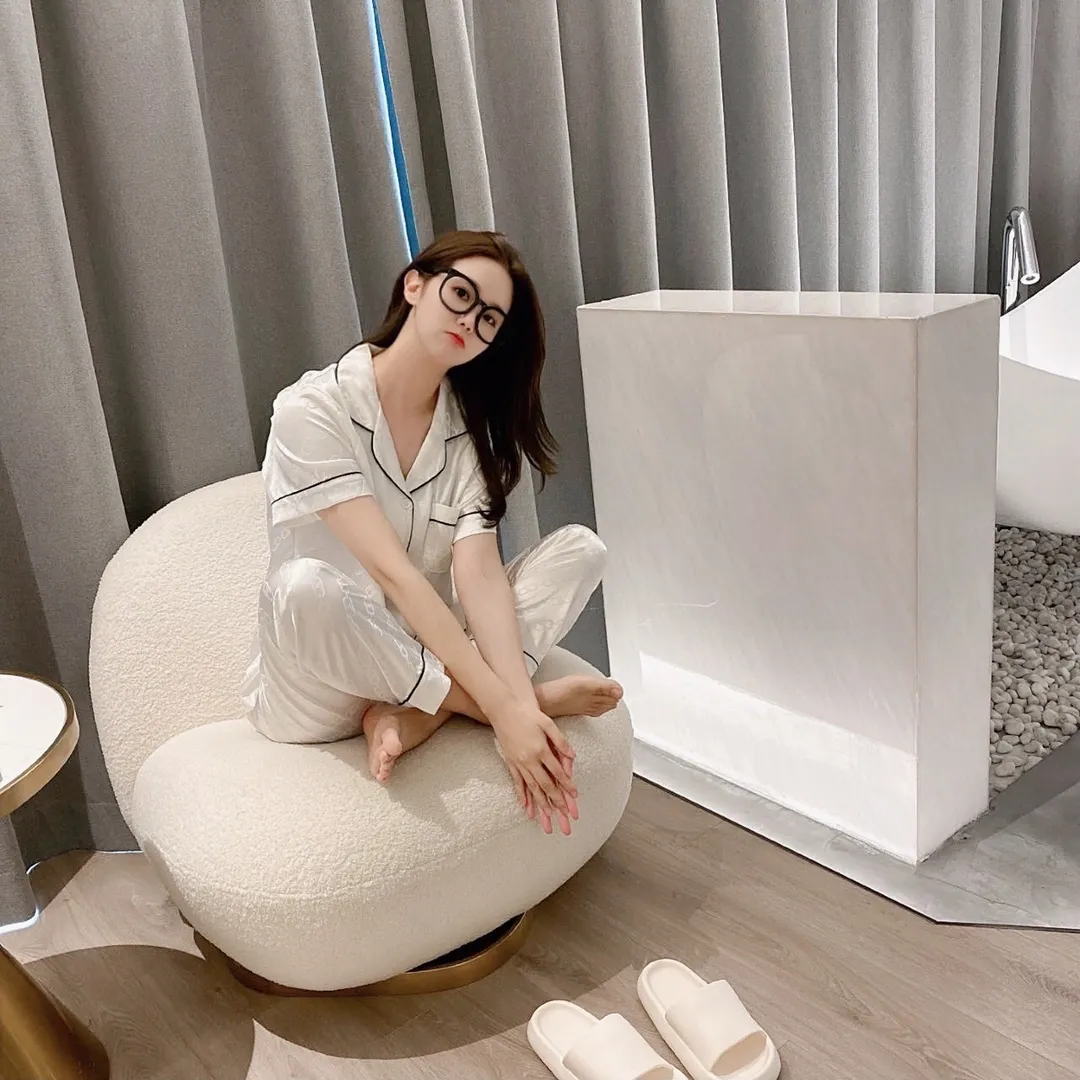🅿️360 CELINE home wear, high-definition Korean silk fabric, soft and comfortable, same style for men and women, women's size: XS～M, men's size: M～XXXL