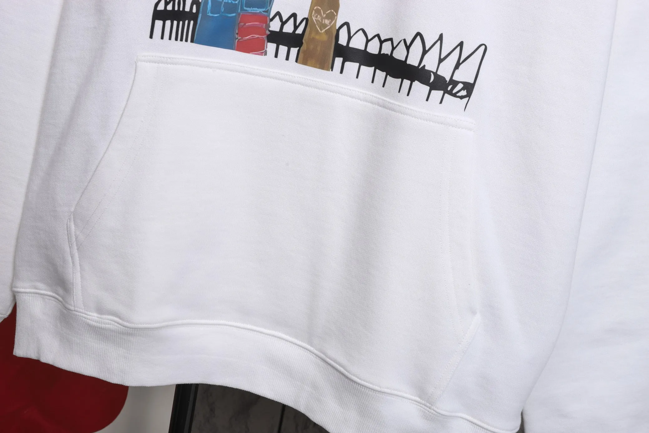 🅿️320 High quality Celine's new hooded sweatshirt, model number B10 Heavy industry graffiti printed letter hooded sweatshirt, added with cartoon elements, custom-made cotton material, mercerized, comfortable and skin-friendly. Following the reactive printing process, contrasting printing technique, exquisite pattern integration, full of ready-to-wear style. Hooded drawstring design, color, black and white, size s-xl