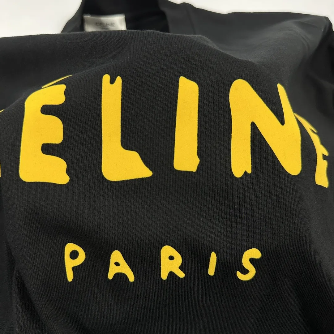🅿️180 Celi*ne Celi*ne 2025 spring and summer style Simple colorful letters Flocking technology Personalized logo Customized double yarn plain cotton fabric Short-sleeved T-shirt Unisex Size: S (90-130 catties) M (120-150 catties) L (140-165 catties) XL (160-180 catties) XXL (180-210 pounds) Color: black white