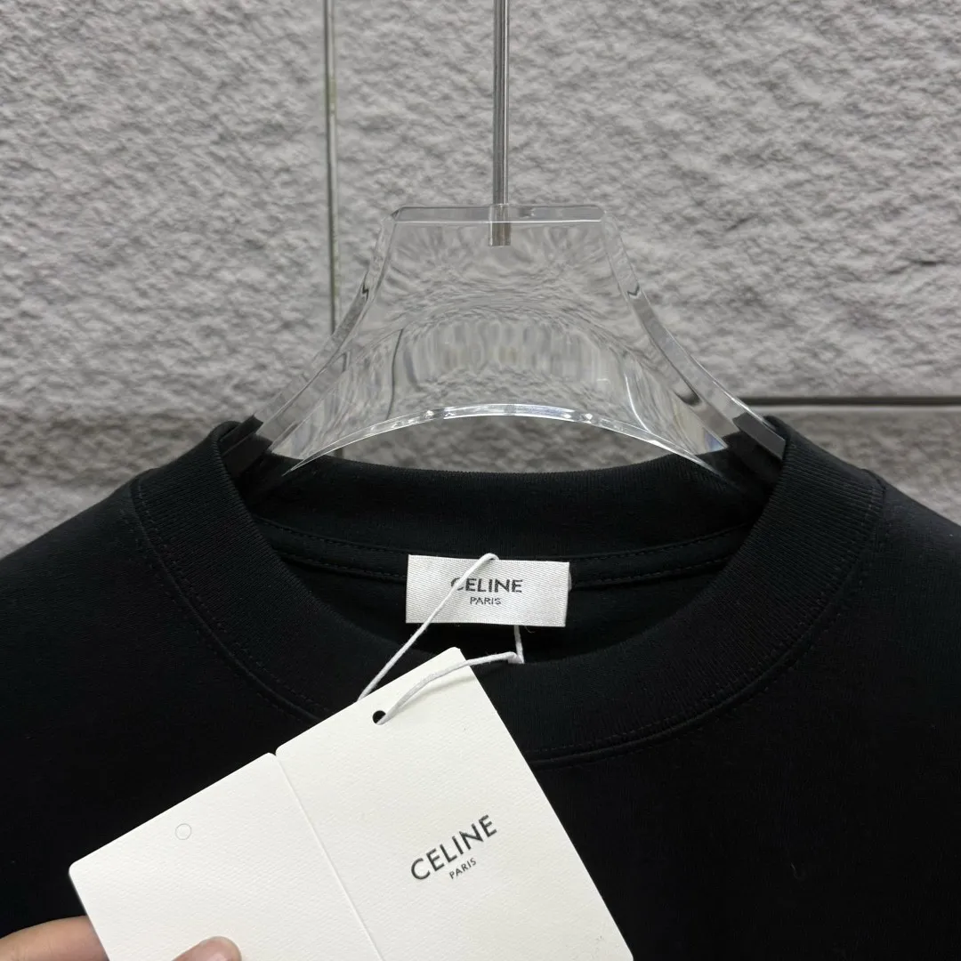 🅿️180 Celi*ne Celi*ne 2025 spring and summer style Simple colorful letters Flocking technology Personalized logo Customized double yarn plain cotton fabric Short-sleeved T-shirt Unisex Size: S (90-130 catties) M (120-150 catties) L (140-165 catties) XL (160-180 catties) XXL (180-210 pounds) Color: black white