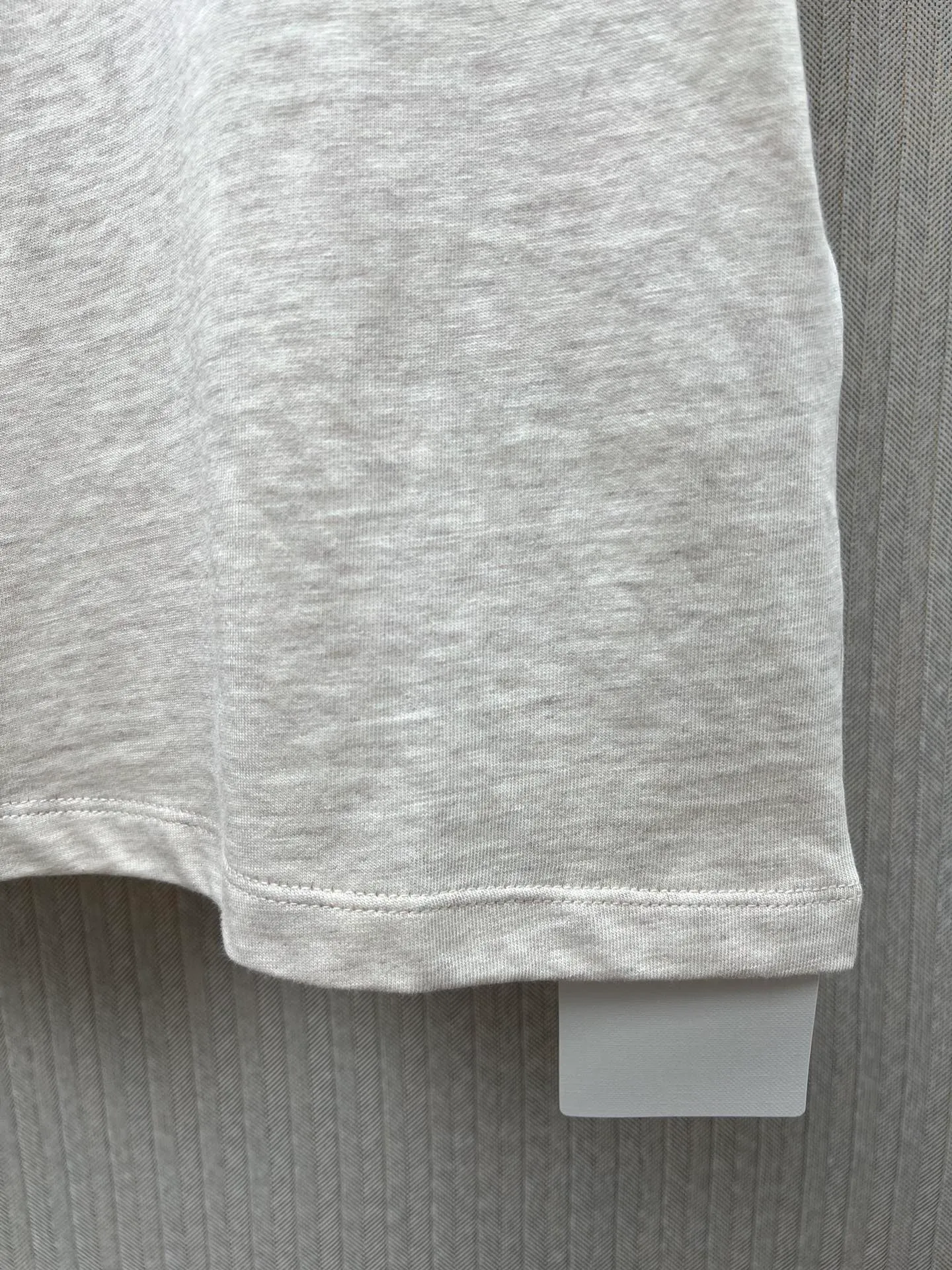 🅿️240 Celine 25ss new 70s style badge T-shirt, 100% cotton CELINE badge embroidery, classic fit round neck short sleeves, contrasting ribbed trim, made in Portugal. Size: S.M.L.