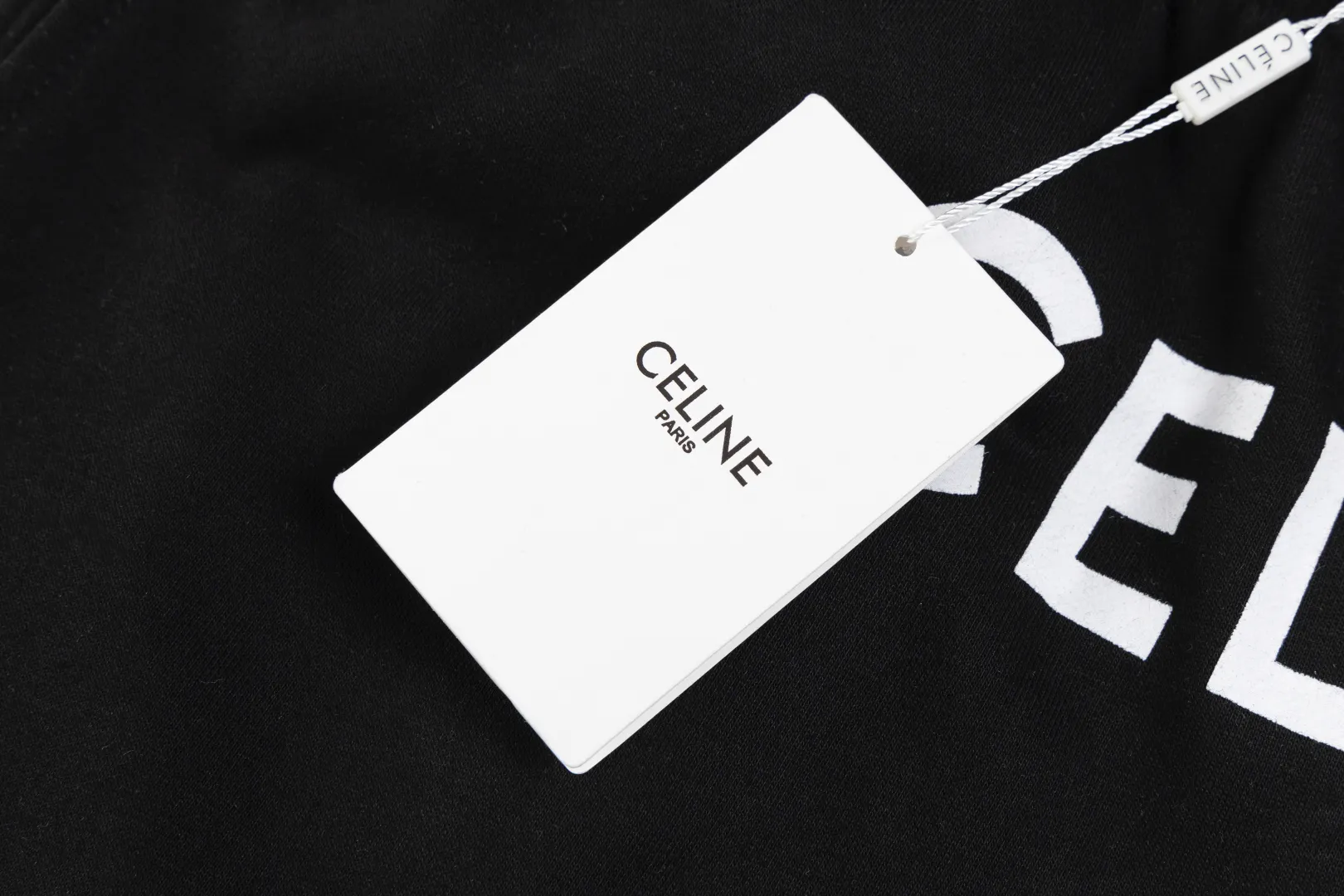 🅿️200 Celine 25SS counters are selling new printed shorts. Custom-woven and dyed 400g fabric. Logo-printed shorts. Versatile and low-key. Tight and three-dimensional. Customized logo hardware. Full details. Gray color is very versatile. Same style for men and women. Size: XS-L