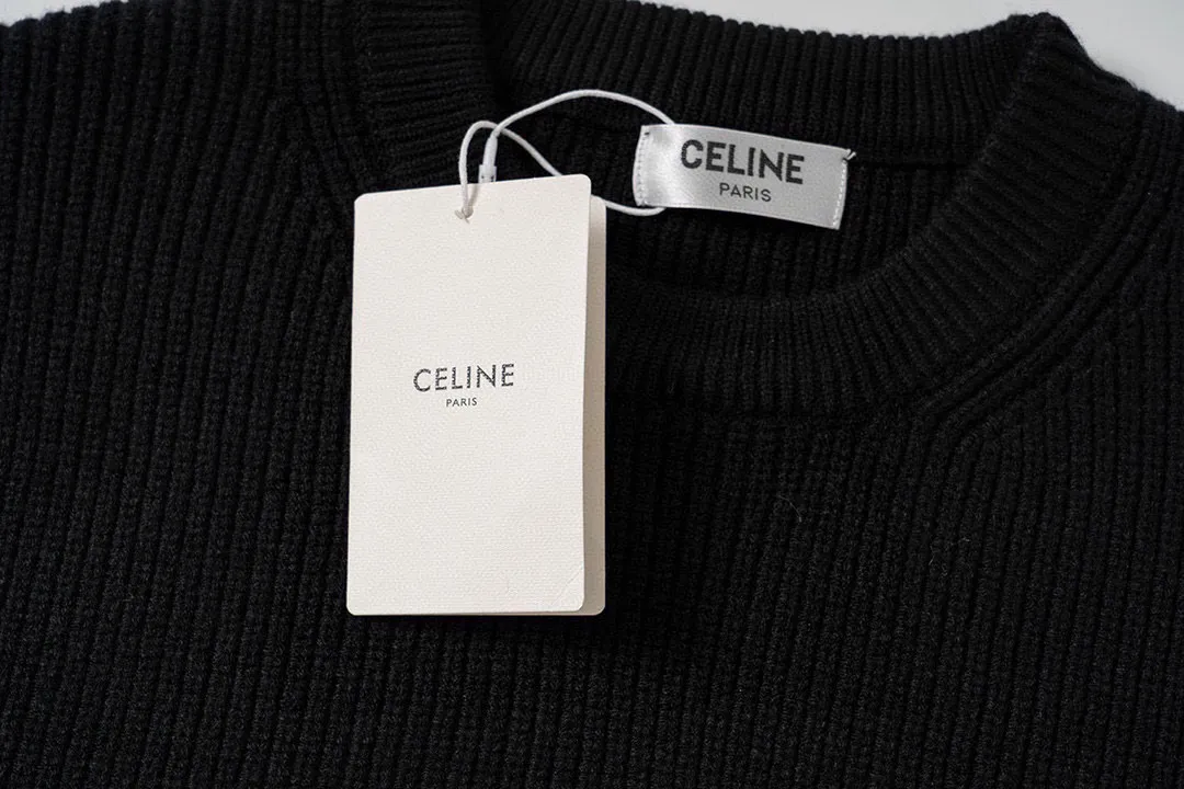 🅿️340 CELINE autumn and winter monogram round neck knitted sweater. Fabric: imported wool, hand-cuffed/feeling soft, smooth and comfortable. Jacquard: Large letters Accessories: Main label, washed label and hang tag all customized. Size: S-L