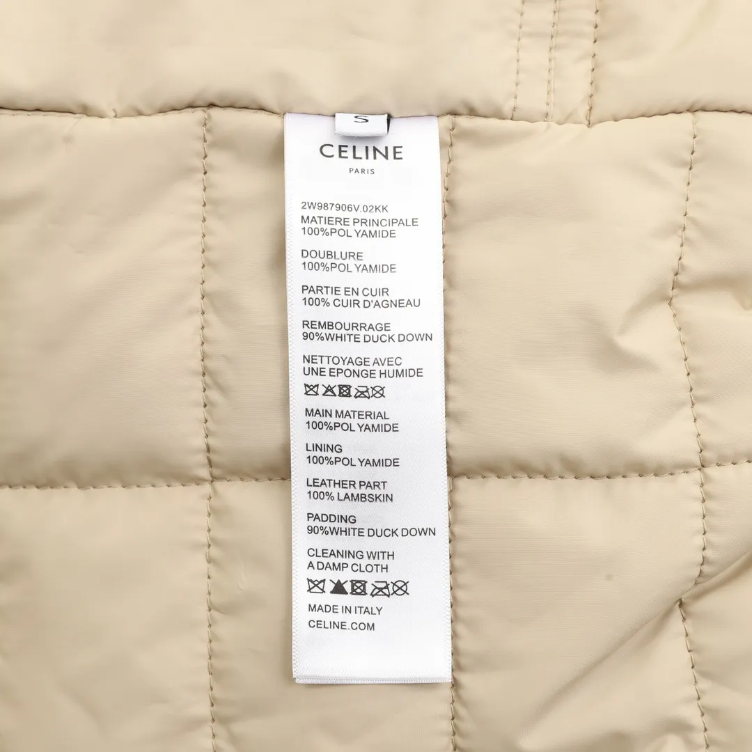 🅿️570 CELINE Arc de Triomphe Suede Cotton Jacket The polyester filament is passed through a circular knitting machine, and the warp and weft yarns are woven into each other into a double-sided knitted structure. The front and back are flat loops. The polar fleece fabric is formed after a series of processes such as dyeing, raising, carding, shearing, and polarization. The suede texture is soft and the fiber characteristics make it almost non-absorbent. It can quickly drain sweat to the outer layer of the fabric and evaporate quickly, maintaining good breathability. The suede surface can lock the air and form a stagnant air layer around the body, effectively preventing heat loss and providing good warmth retention properties. Using quilted cannage pattern, the seamstress precisely adjusts the speed of the machine and stitch density, so that the stitches are smooth and even during the operation. After completion, regular diagonal quilting lines will be formed, which will inadvertently enhance the overall texture when putting it on and taking it off. The fabric and padding material are tightly fixed to the frame of the embroidery machine. The embroidery machine uses sparse stitches along the padding layer's pattern to outline the filling area of ​​the pattern, and then runs the overlay layer's pattern, using dense stitches to perfectly cover the foam padding layer, thus forming a slightly raised Arc de Triomphe shape. After final finishing, the edges of the patch are burr-free and the pattern is clear. Size：XS-L