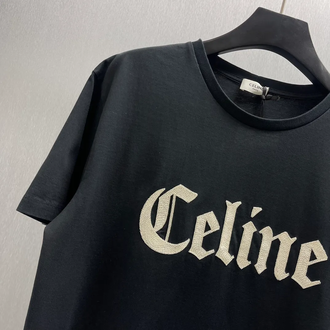 🅿️270 🧧CELI*E Gothic Embroidery Cotton Jersey T Size: S-XL CELINE Gothic Embroidery Loose fit Round neck Collar and hem decorated with contrasting ribbed trim