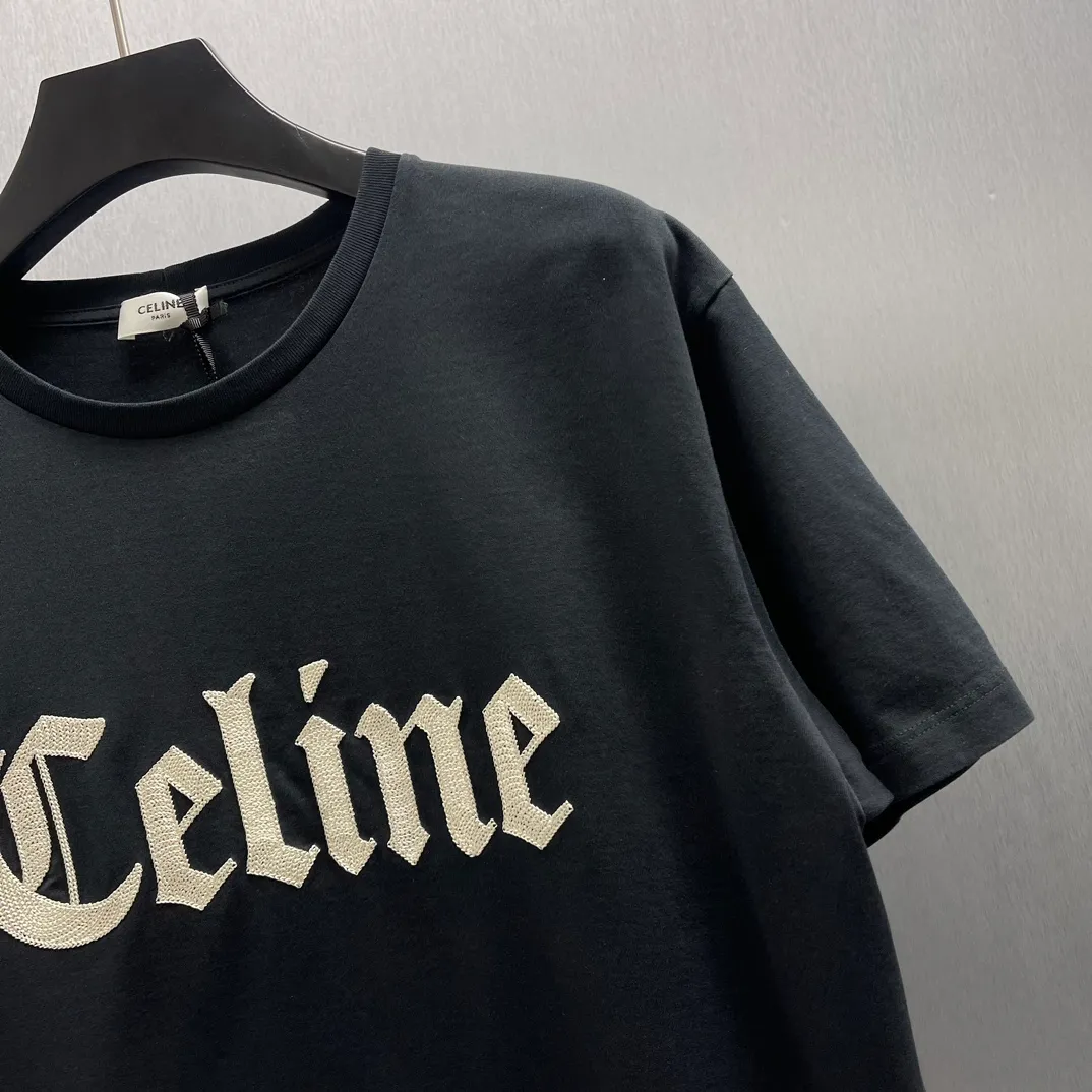 🅿️270 🧧CELI*E Gothic Embroidery Cotton Jersey T Size: S-XL CELINE Gothic Embroidery Loose fit Round neck Collar and hem decorated with contrasting ribbed trim