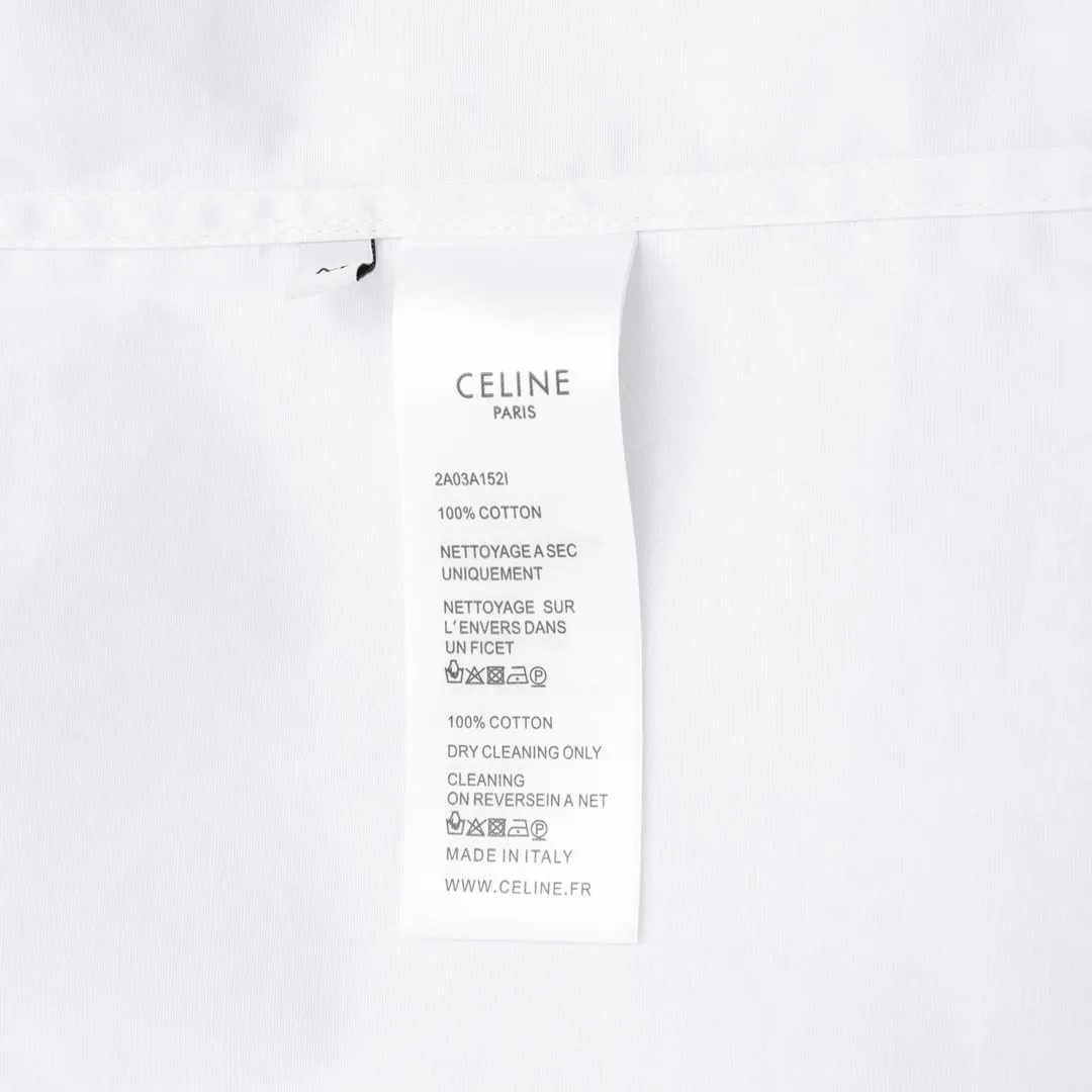🅿️380 local pick-up CELINE/Celine poplin long-sleeved shirt with embroidery on the chest. A boutique work of business and leisure, 23 simultaneous counter casual shirts, the same style as celebrities! A typical representative of luxury consumer goods, full of high-end feel and long historical charm. It always captures people's hearts with its unique French style design! This shirt is made of imported cotton poplin. The fabric is fine and smooth, soft and breathable. The upper body is very comfortable. The French letter embroidery signature embellishment on the collar is both luxurious and shows a different style, giving a distinctive sense of luxury. It is very eye-catching when worn alone, and wearing a suit jacket can not block its luxurious atmosphere. With smooth and three-dimensional cutting technology, the upper body is tall and capable. SIZE：XS-L
