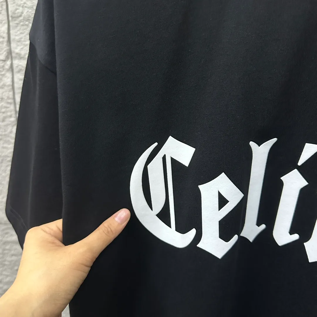 🅿️180 Celi* Celine 2025 spring and summer style Simple big C letter flocking technology Personalized logo Customized double yarn plain cotton fabric Short-sleeved T-shirt Uniform for men and women Size: S (90-130 catties) M (120-150 catties) L (140-165 catties) XL (160-180 catties) XXL (180-210 pounds) Color: black white