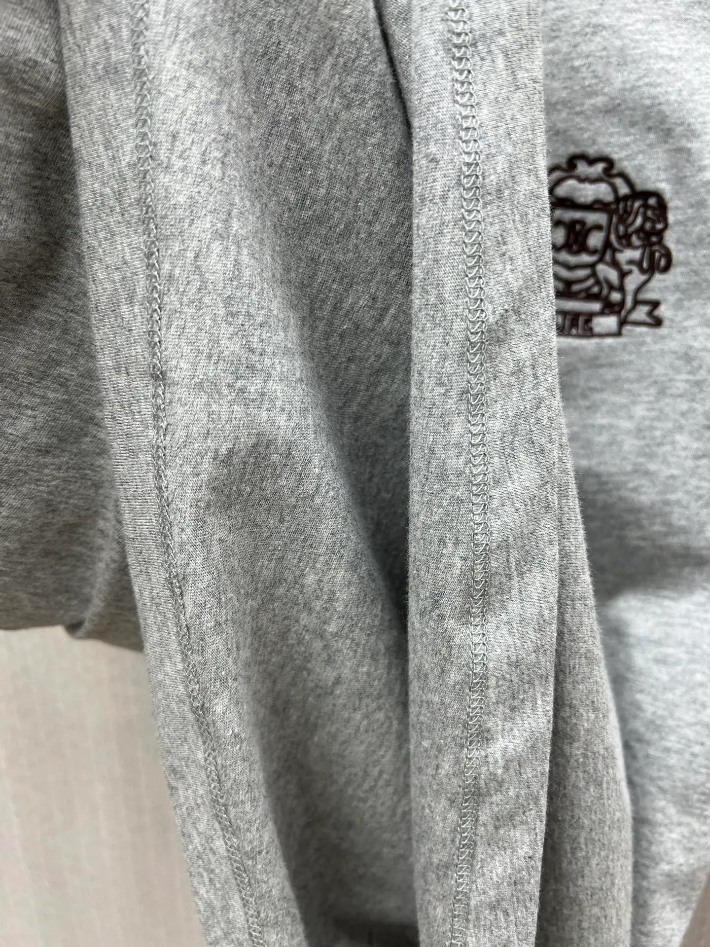 🅿️240 Celine 25ss new Chinese Valentine's Day limited edition T-shirt short sleeves, 100% cotton CELINE badge embroidery, classic round neck short sleeves, contrasting ribbed trim, made in Portugal. Size: S.M.L.