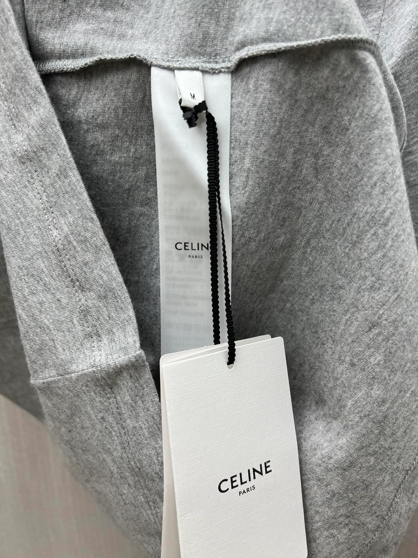 🅿️240 Celine 25ss new Chinese Valentine's Day limited edition T-shirt short sleeves, 100% cotton CELINE badge embroidery, classic round neck short sleeves, contrasting ribbed trim, made in Portugal. Size: S.M.L.