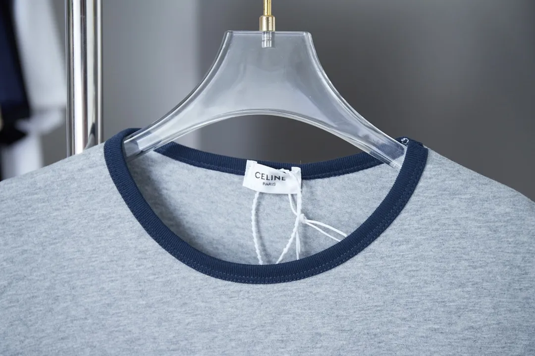 🅿️170 CELIN* 25SS early spring new style, letter printed short sleeves, light luxury, essential item for daily commuting for men and women, correct version, welcome to compare, detailed features · 320g 100% pure cotton double yarn jersey fabric · Custom dyed in the same cylinder, special thickened 32 count double strand 1X1 thread · Classic letter logo printing on the front. Collar, cuffs contrasting threads · Double-needle sewing and cross-seam technology · Original main mark, washed tag, brand moisture-proof paper packaging Color: Gray Size: S/M/L/XL
