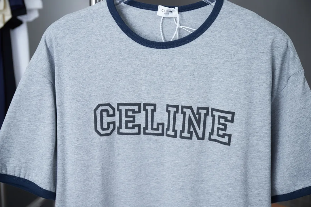 🅿️170 CELIN* 25SS early spring new style, letter printed short sleeves, light luxury, essential item for daily commuting for men and women, correct version, welcome to compare, detailed features · 320g 100% pure cotton double yarn jersey fabric · Custom dyed in the same cylinder, special thickened 32 count double strand 1X1 thread · Classic letter logo printing on the front. Collar, cuffs contrasting threads · Double-needle sewing and cross-seam technology · Original main mark, washed tag, brand moisture-proof paper packaging Color: Gray Size: S/M/L/XL