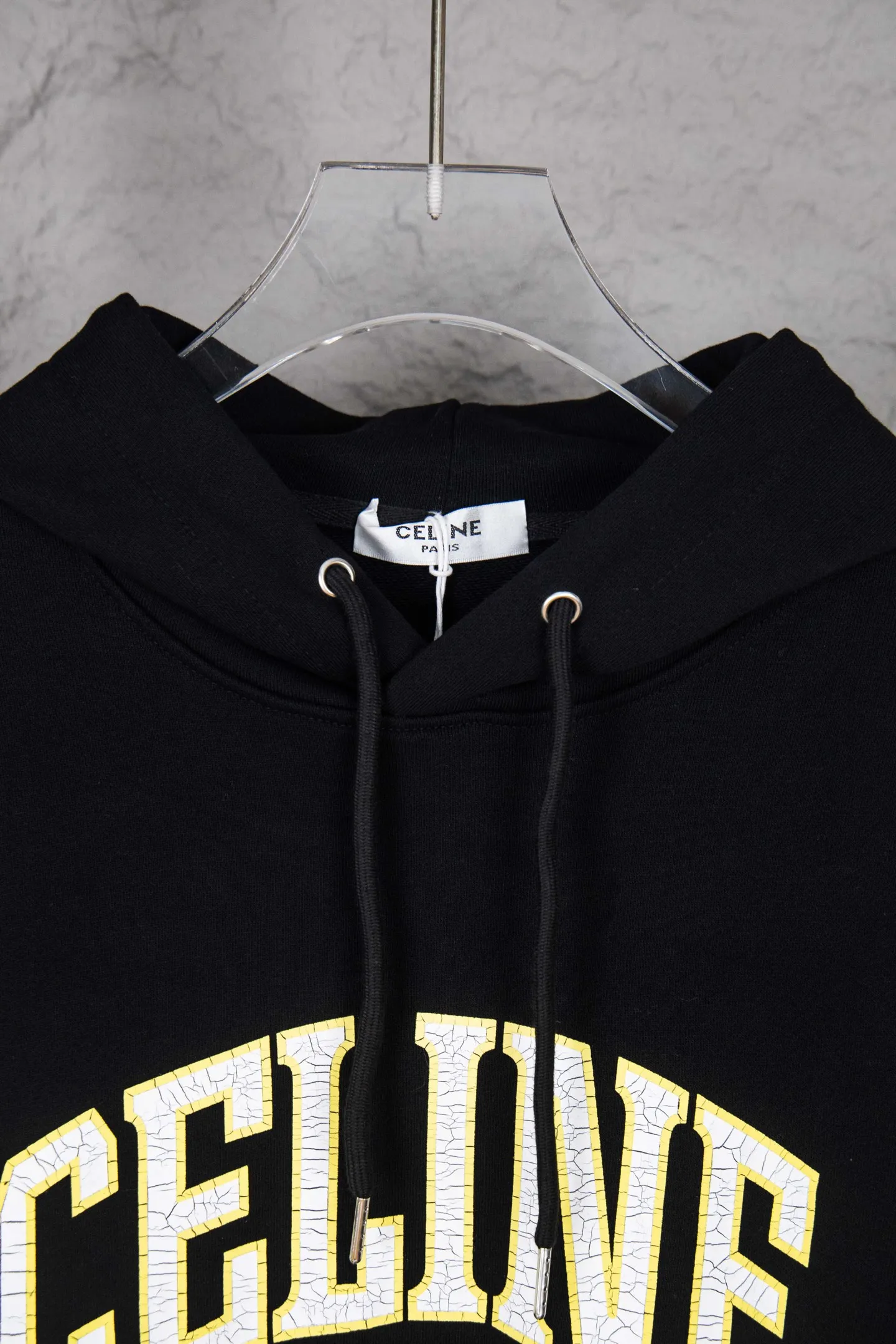 🅿️250 Style No.: M261 Celine crack print hooded sweatshirt. It is made of 400 grams of double-strand fish scale wool sweatshirt material, 2*2 trendy brand ribs, and is printed with crack glue on the chest. It has natural and irregular cracks. The coating thickness of the crack glue and the drying temperature and time need to be very carefully controlled to achieve the best crack effect. Customized accessories, loose fit Size: S-XL