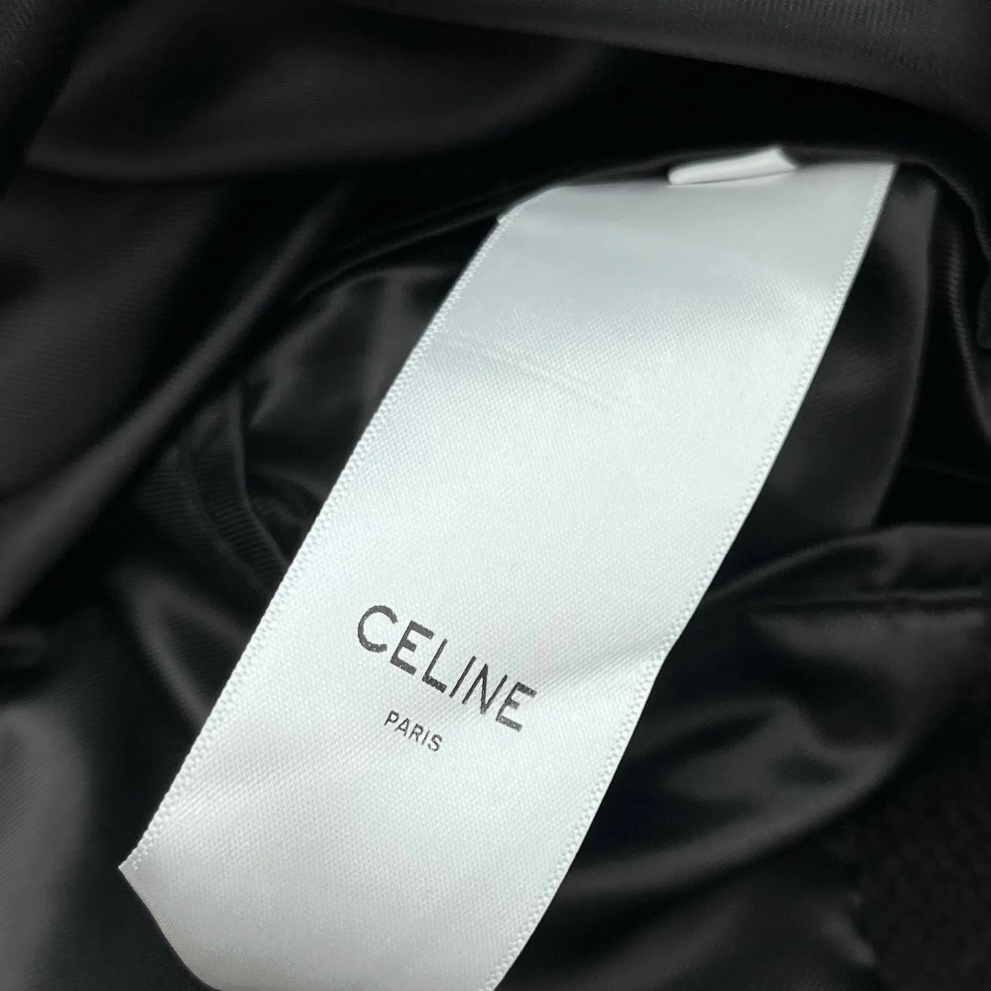 🅿️530 Celin* Celin's new autumn and winter black and red baseball jacket. Knitted textured fabric, bright leather sleeve design, knitted ribbing at the hem of the sleeves, slim fit and easy to wear. Same style for men and women. Size: XS-L