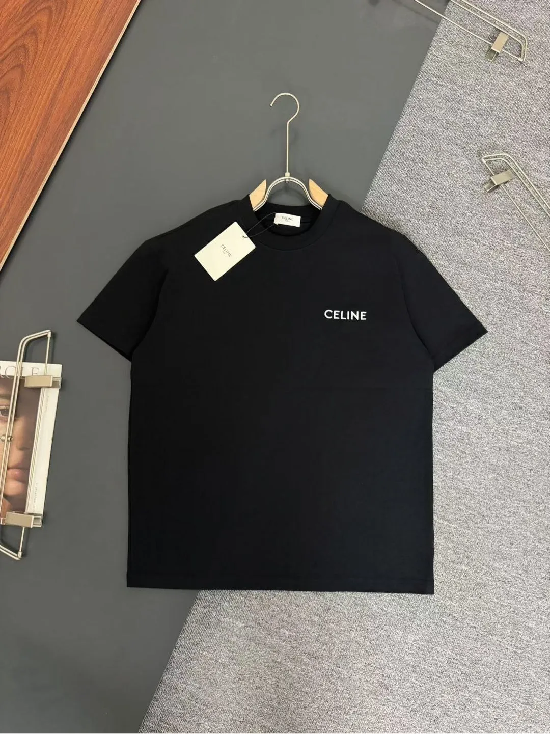 🅿️170 CELINE* Celine* 280g heavyweight pure cotton T-shirt with loose fit, embroidery process logo design, spring and summer new round neck fashionable short-sleeved T-shirt, comfortable against the skin, durable and easy to wear, meticulous original craftsmanship, a must-have for casual and versatile colors: white, black, size: S M L XL XXL