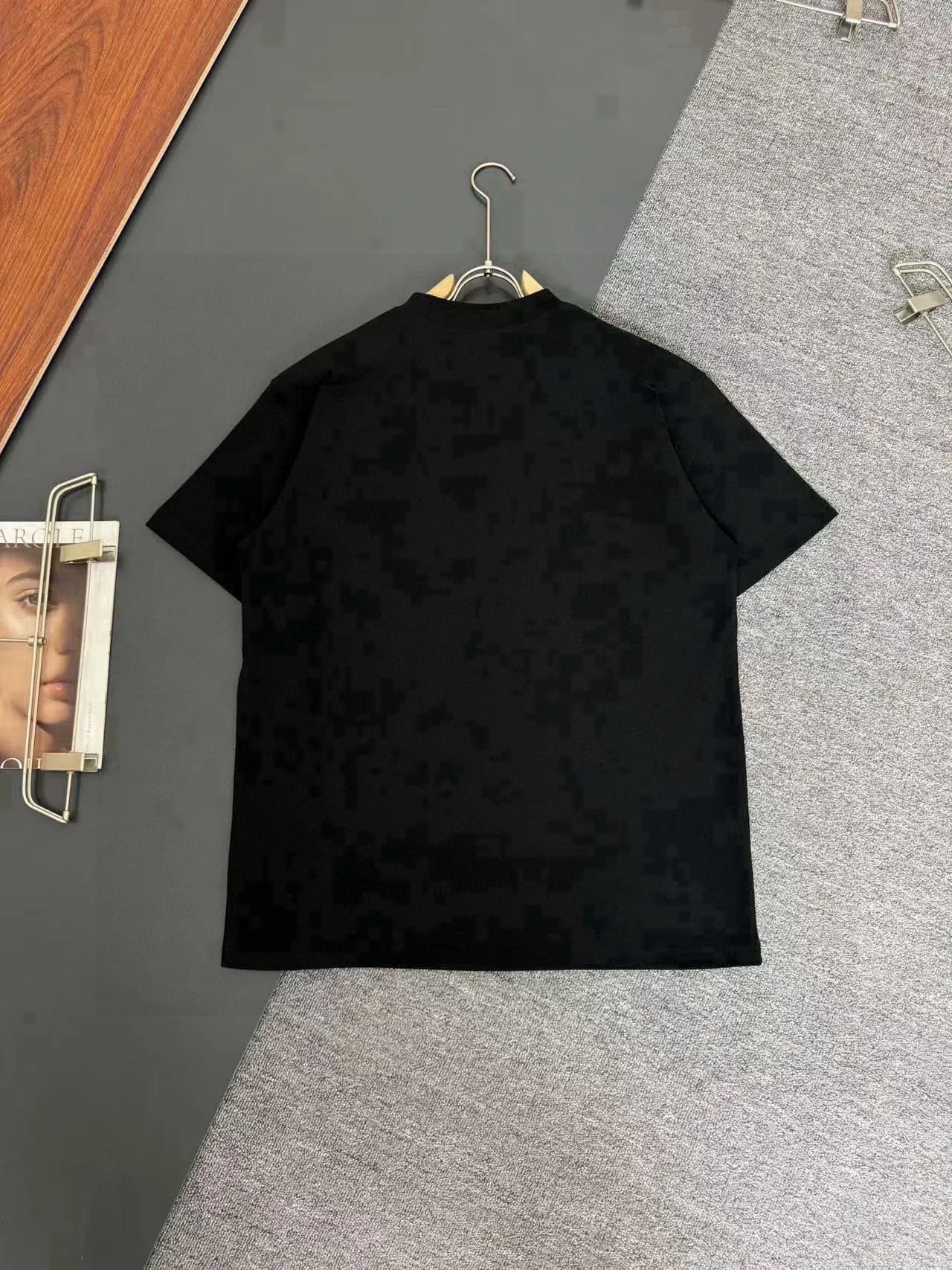 🅿️170 CELINE* Celine* 280g heavyweight pure cotton T-shirt with loose fit, embroidery process logo design, spring and summer new round neck fashionable short-sleeved T-shirt, comfortable against the skin, durable and easy to wear, meticulous original craftsmanship, a must-have for casual and versatile colors: white, black, size: S M L XL XXL