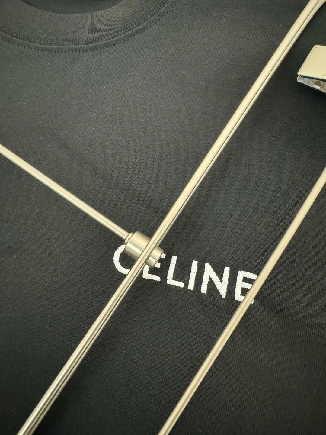 🅿️170 CELINE* Celine* 280g heavyweight pure cotton T-shirt with loose fit, embroidery process logo design, spring and summer new round neck fashionable short-sleeved T-shirt, comfortable against the skin, durable and easy to wear, meticulous original craftsmanship, a must-have for casual and versatile colors: white, black, size: S M L XL XXL
