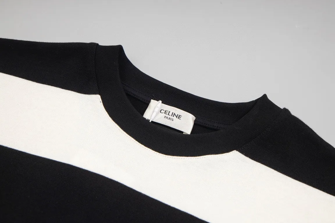 🅿️250 high version [CELNE*] New short-sleeved Tshirt CE advanced minimalist series, fashionable stripes, simple and versatile style, refreshing and clean temperament, easy to control for men and women, choose this T-shirt in summer! Perfect detail processing 💯 The classic logo pattern on the upper body is super nice. Same style for men and women. Size: XSSML