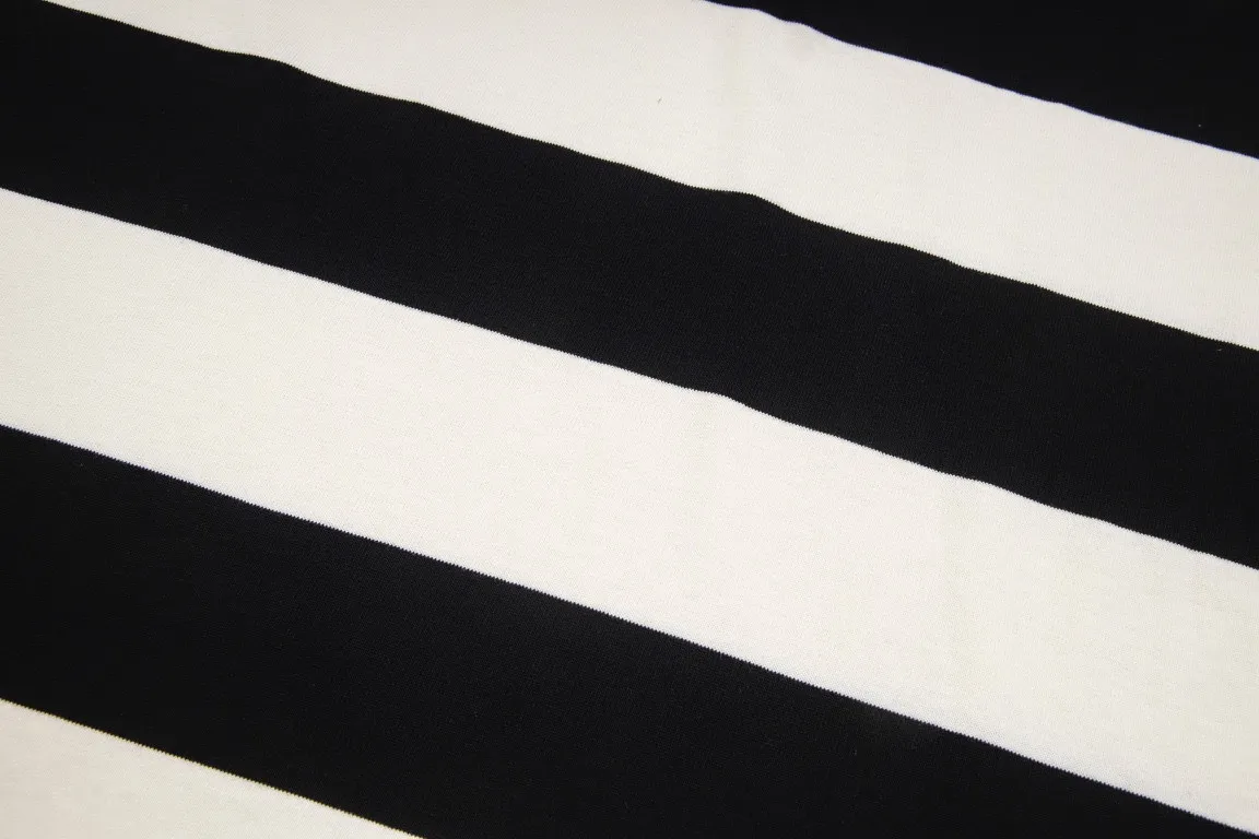 🅿️250 high version [CELNE*] New short-sleeved Tshirt CE advanced minimalist series, fashionable stripes, simple and versatile style, refreshing and clean temperament, easy to control for men and women, choose this T-shirt in summer! Perfect detail processing 💯 The classic logo pattern on the upper body is super nice. Same style for men and women. Size: XSSML