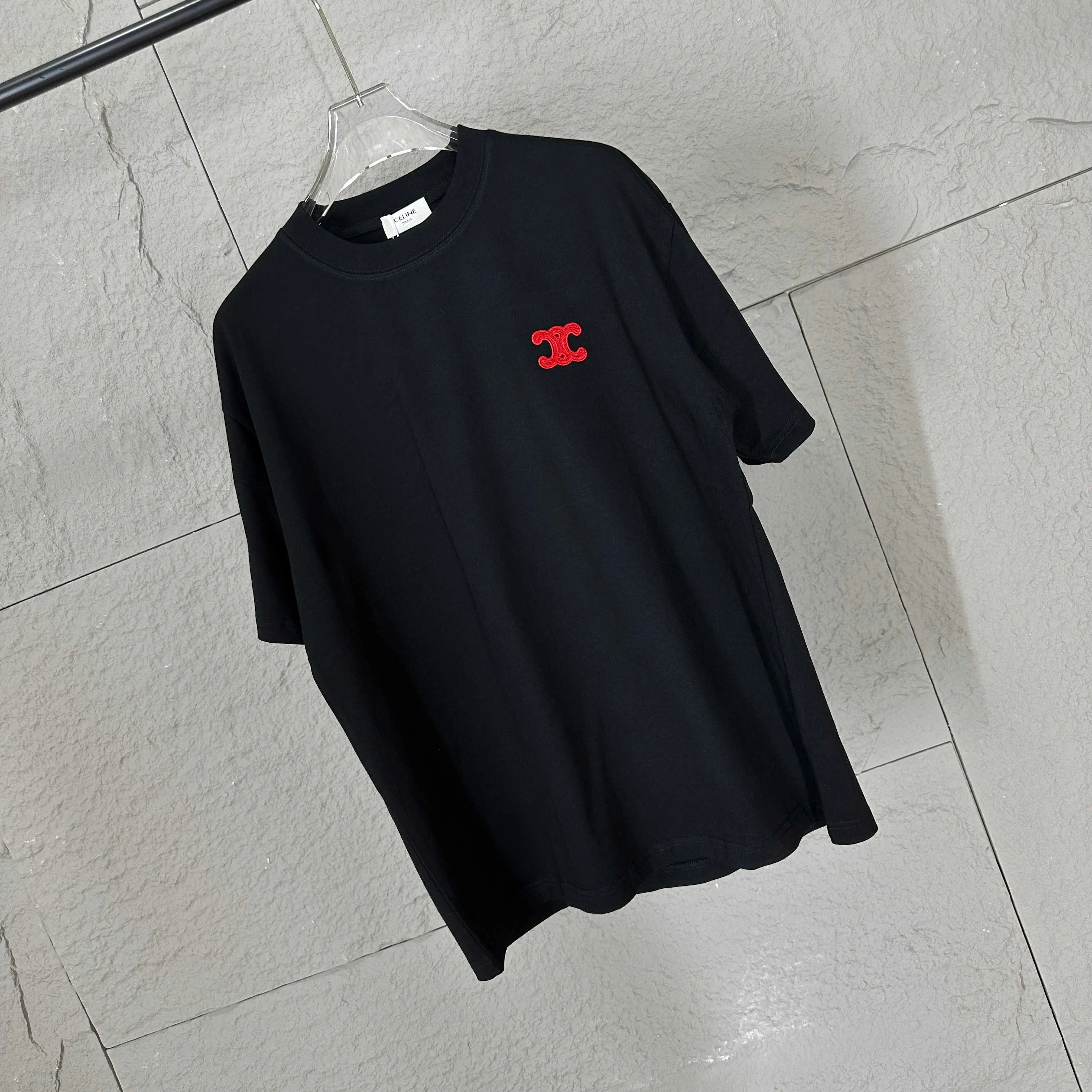 🅿️180 Celi* Celi Celin 2025 spring and summer style Simple double C red letter embroidery personalized logo Customized double yarn plain cotton fabric Short-sleeved T-shirt Unisex Size: S (90-130 catties) M (120-150 catties) L (140-165 catties) XL (160-180 catties) XXL (180-210 pounds) Color: black white