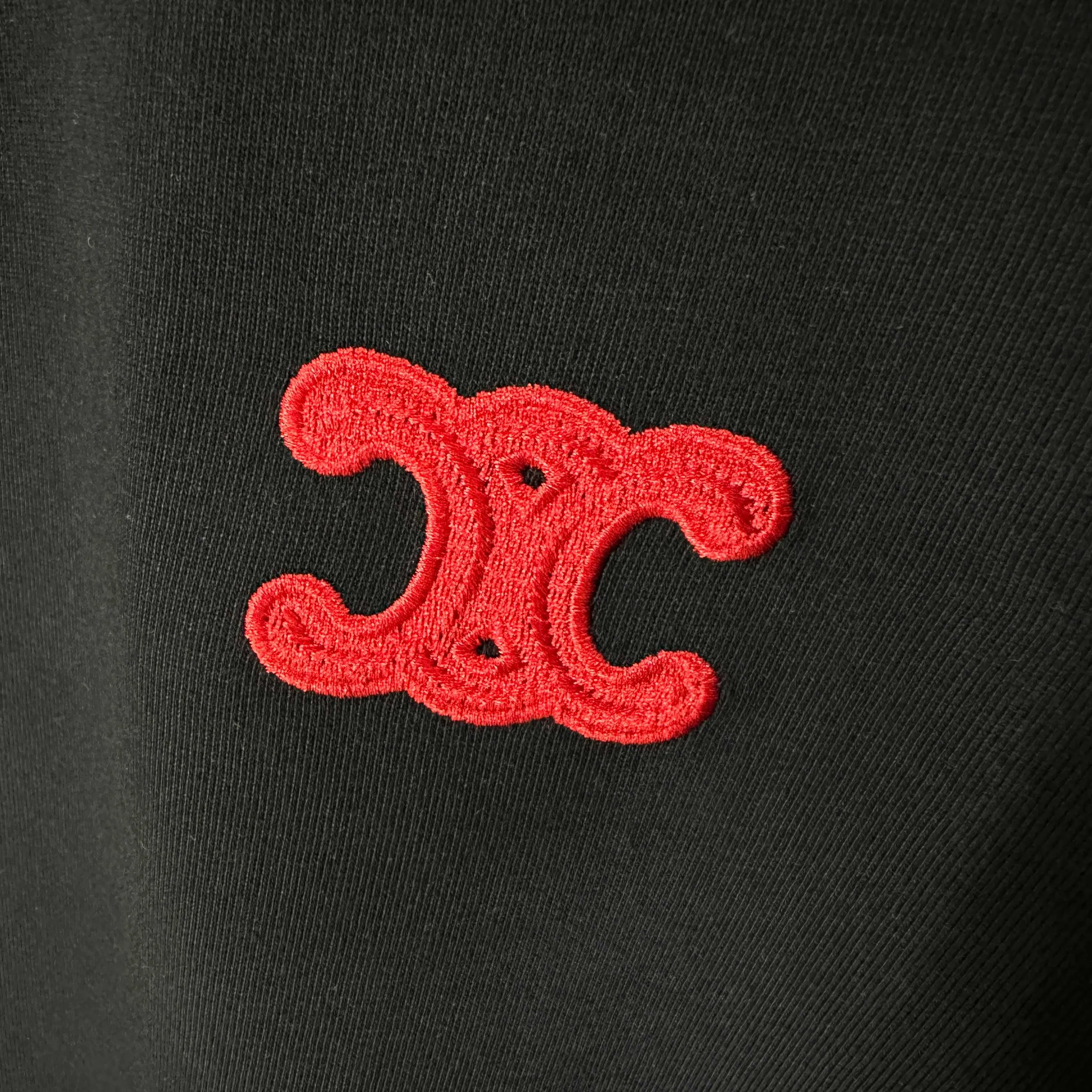 🅿️180 Celi* Celi Celin 2025 spring and summer style Simple double C red letter embroidery personalized logo Customized double yarn plain cotton fabric Short-sleeved T-shirt Unisex Size: S (90-130 catties) M (120-150 catties) L (140-165 catties) XL (160-180 catties) XXL (180-210 pounds) Color: black white