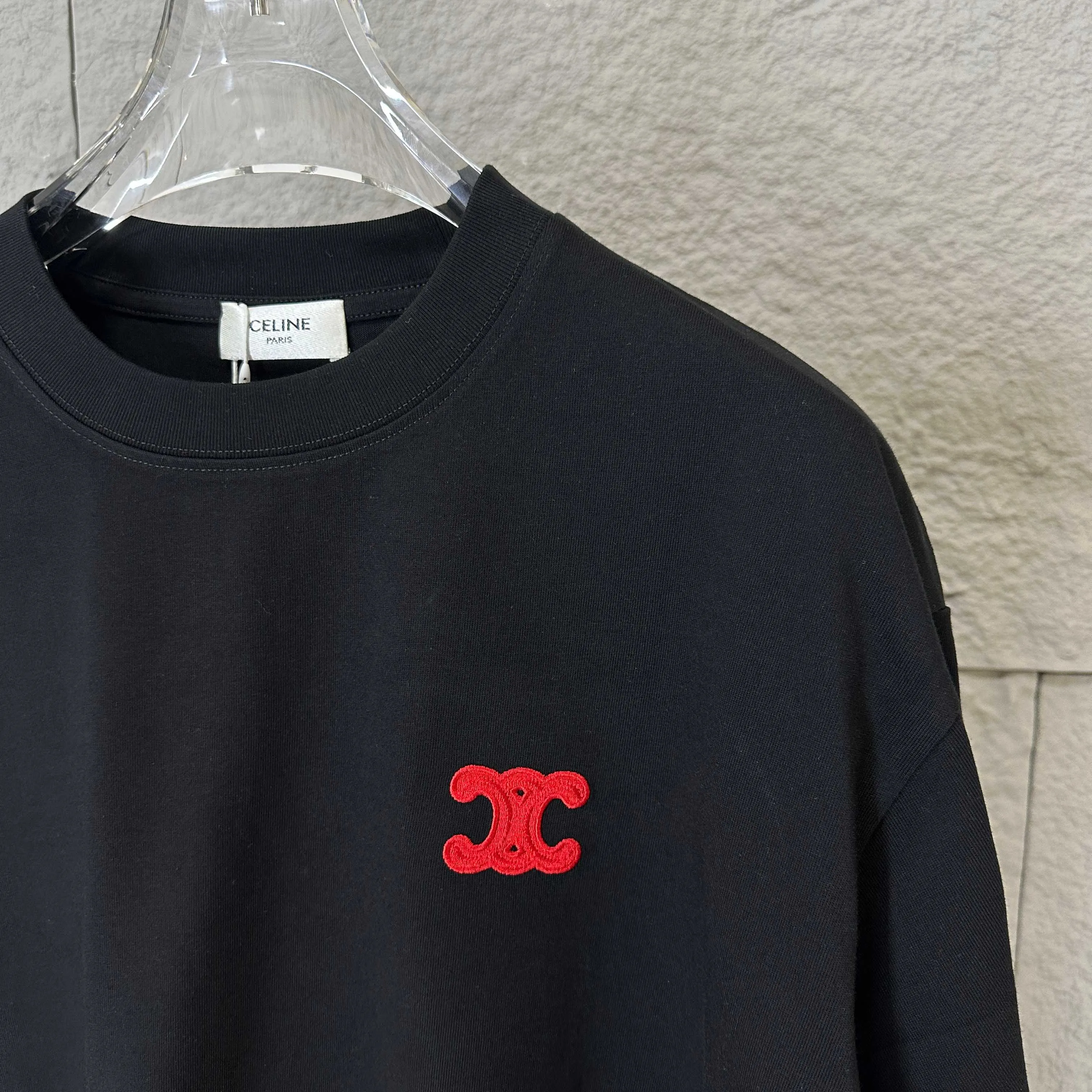 🅿️180 Celi* Celi Celin 2025 spring and summer style Simple double C red letter embroidery personalized logo Customized double yarn plain cotton fabric Short-sleeved T-shirt Unisex Size: S (90-130 catties) M (120-150 catties) L (140-165 catties) XL (160-180 catties) XXL (180-210 pounds) Color: black white