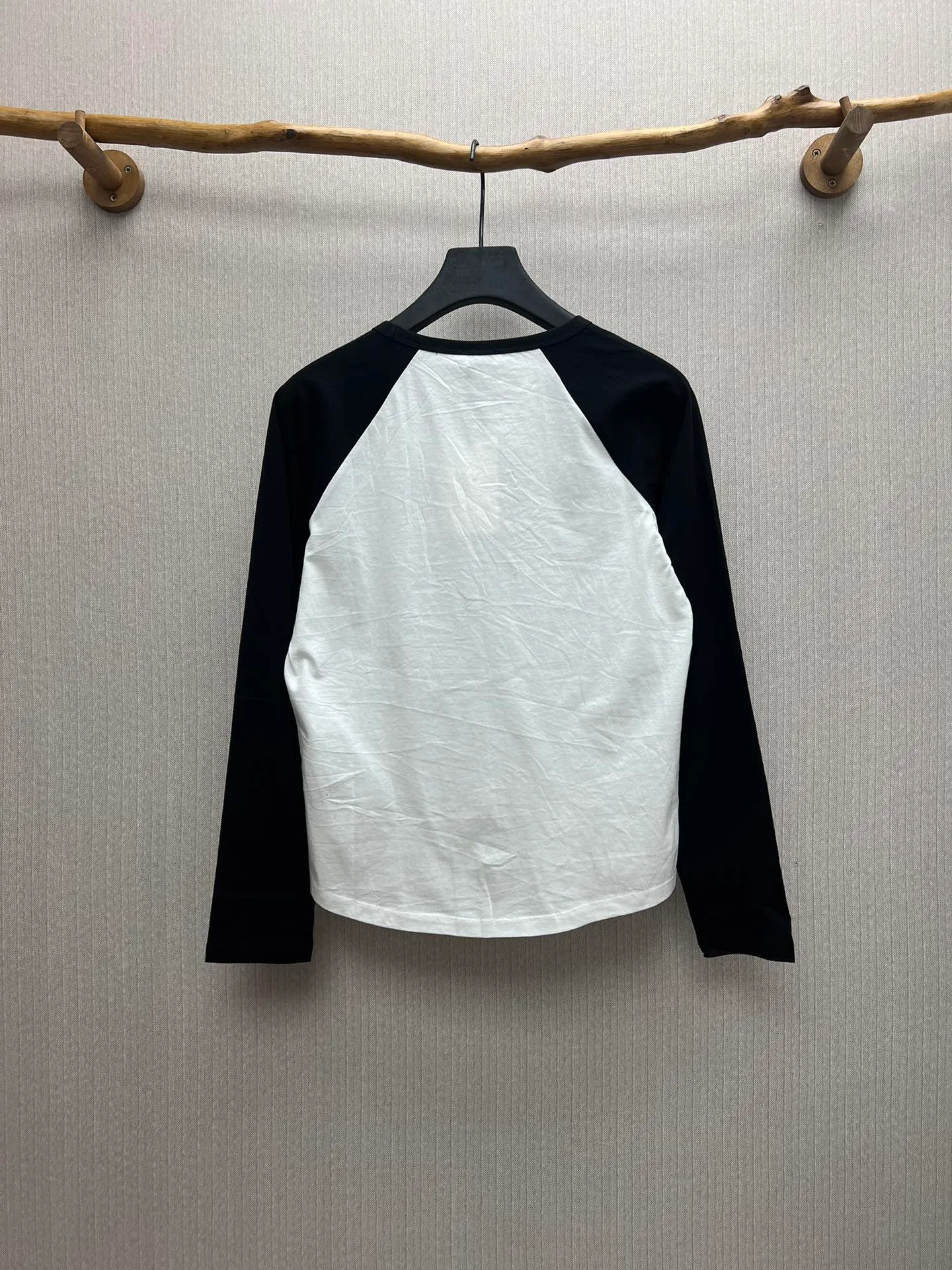 🅿️290 Celine 25ss new letter round neck raglan long sleeve T-shirt women's white high version code number: S.M.L.