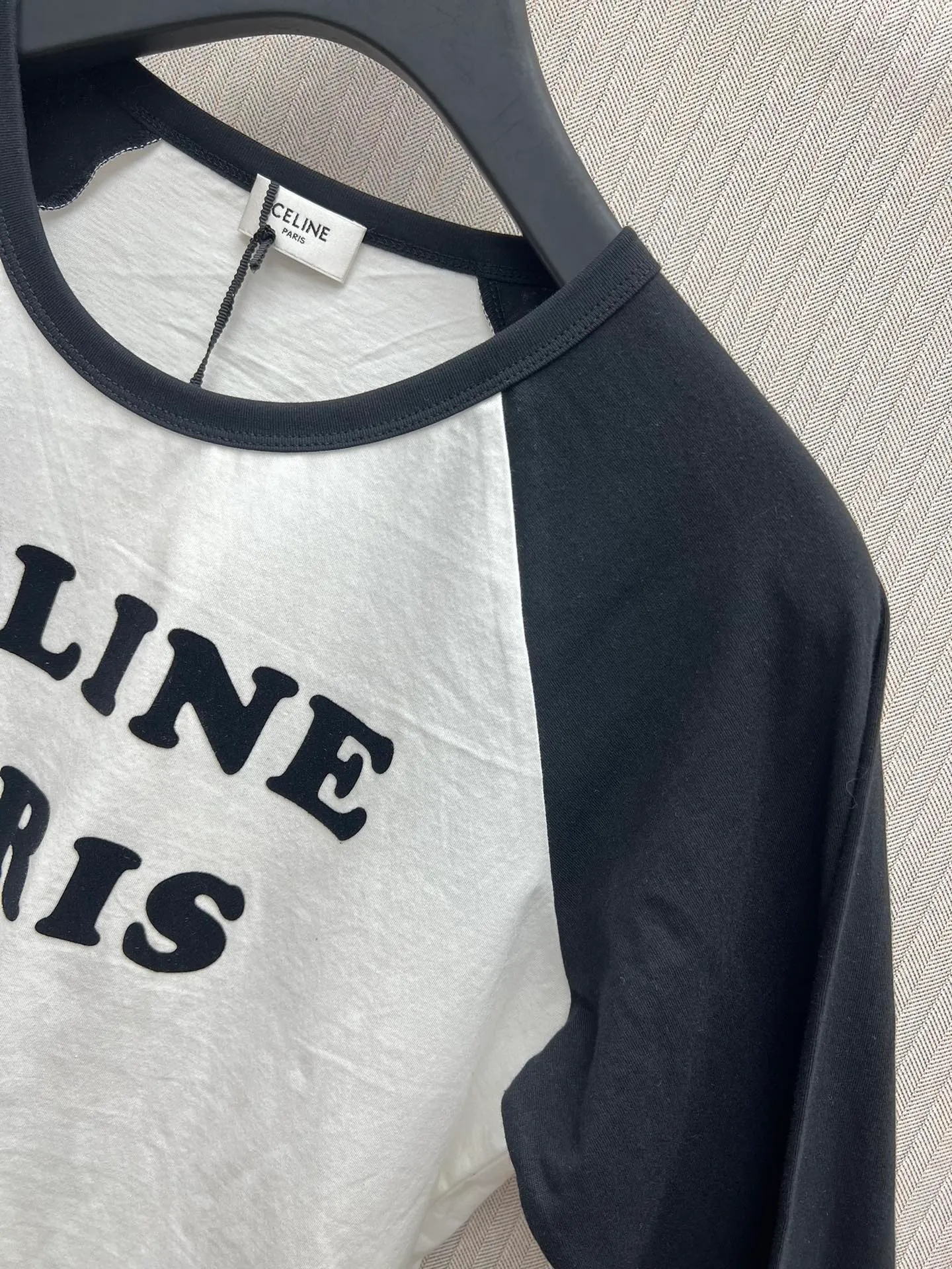 🅿️290 Celine 25ss new letter round neck raglan long sleeve T-shirt women's white high version code number: S.M.L.