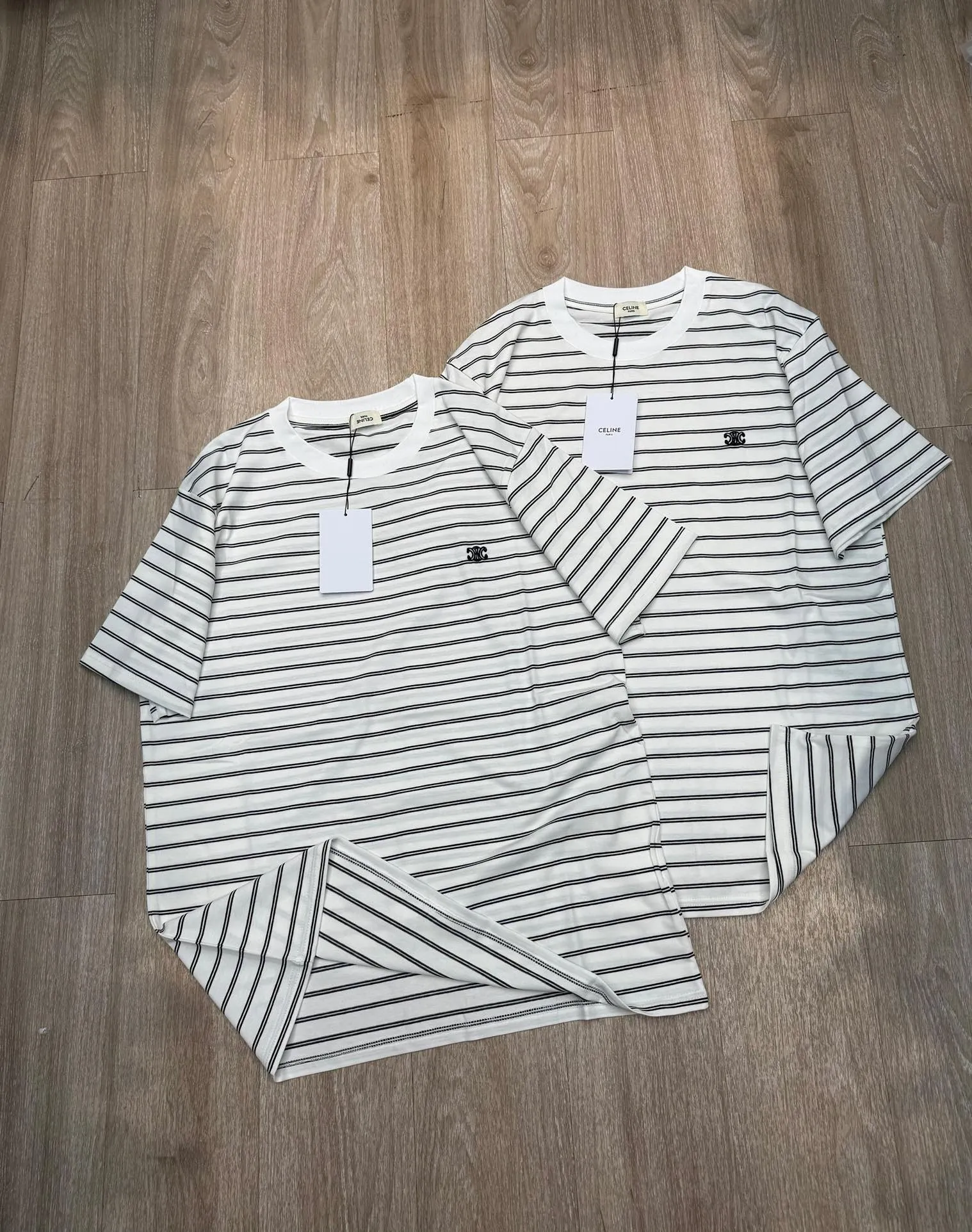 🅿️150 ADERUEUOL 🆕 M194#Celine Celine•25ss early spring new high quality classic striped embroidered short-sleeved T-shirt ✅✅✅ Ready in stock Focus on quality Feel free to compare Size: S M L Color: Black and white stripes