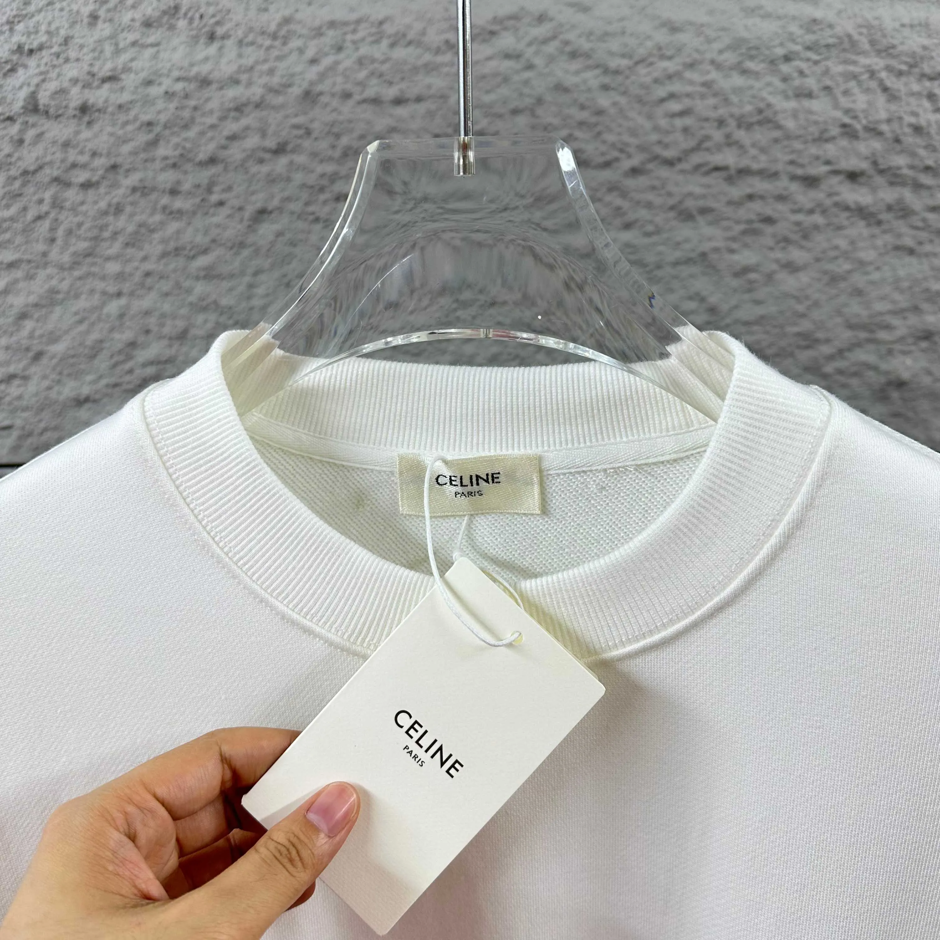 🅿️240 Celi*ne Celi*ne 2025 early autumn and winter new style, full of vitality, printed personalized logo, customized terry fabric, long-sleeved round neck sweatshirt, same style for men and women. Size: S (90-130 catties) M (120-150 catties) L (140-165 catties) XL (160-180 catties) XXL (180-210 pounds) Color: black white
