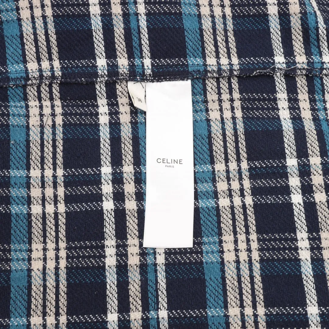 🅿️660 Celine CE Arc de Triomphe Blue Plaid Jacket Customized 1:1 pure cotton yarn-dyed brushed plaid material, imported machine embroidery technology, infrared positioning cutting machine, through infrared transmitter and infrared receiver to achieve precise positioning of the material to meet the effect of high-precision cutting of plaid alignment (material loss is extremely high, an average of 15 points per piece is lost, which is time-consuming and labor-intensive, please see the real chapter for details), It adopts the side-turning and buried clamping sewing process, which is smooth and tidy. The template machine opens the bag. The preset template guides the position, shape and size of the bag. The accuracy ensures the quality of the bag opening effect. Loose version Size: 38-41