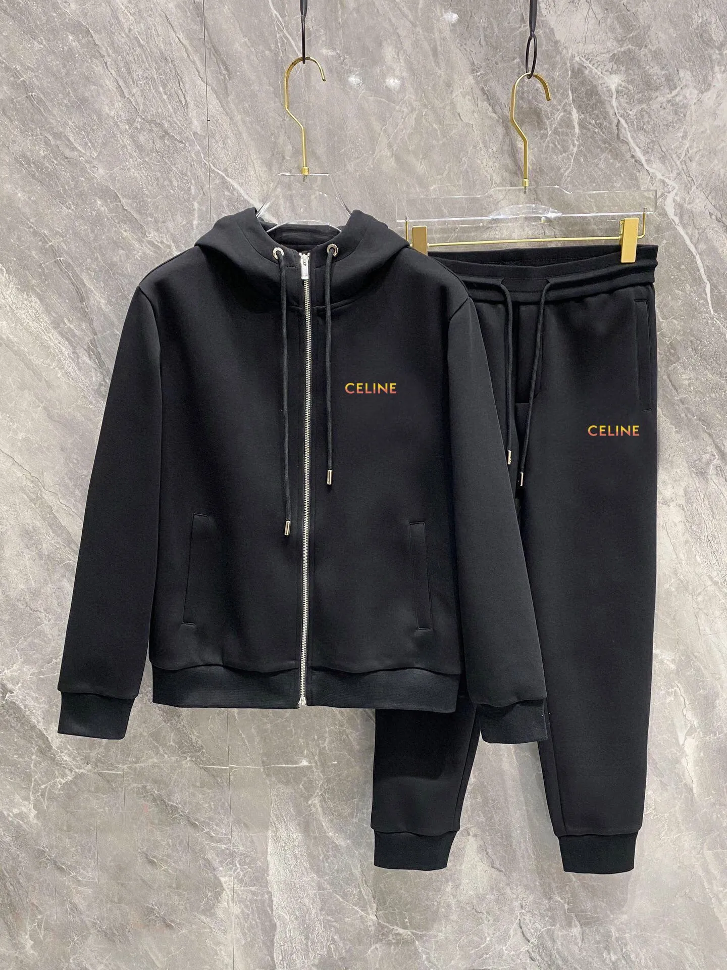 🅿️420 [CELINE Celine] (Gospel for Fatty) hot-selling suit is coming. Focus on the original version of the official website. 2025 new hot-selling cardigan sweater suit. The original order is the best. 🇭🇰The meticulous work of top designers. It is a fitting and perfect upper body effect. All-natural high-quality Roman cotton 100%, close-fitting comfort, noble and elegant! Original hardware embodies elegance and nobility! Counter size: M-5XL (maximum wear up to 220 pounds)