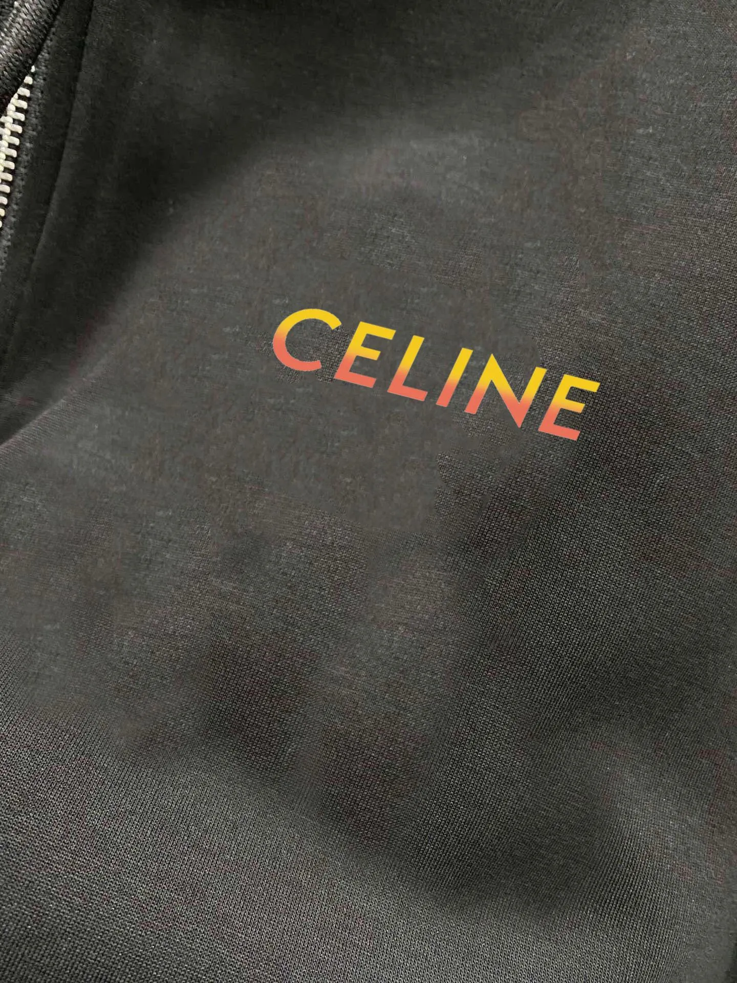 🅿️420 [CELINE Celine] (Gospel for Fatty) hot-selling suit is coming. Focus on the original version of the official website. 2025 new hot-selling cardigan sweater suit. The original order is the best. 🇭🇰The meticulous work of top designers. It is a fitting and perfect upper body effect. All-natural high-quality Roman cotton 100%, close-fitting comfort, noble and elegant! Original hardware embodies elegance and nobility! Counter size: M-5XL (maximum wear up to 220 pounds)