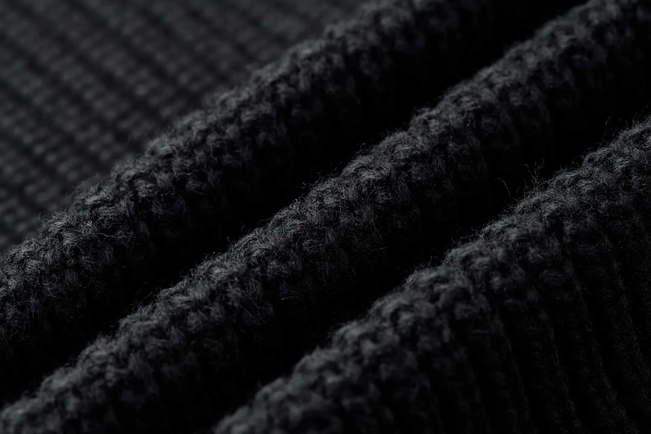 🅿️520 [Exclusive supply] Celine Arc de Triomphe embroidered knitted hooded jacket. The original version was purchased for 8,575 and developed. The fabric is made of 55 merino wool yarn and cotton yarn. The finished product woven from this fabric has a three-dimensional shape, a soft hand feel, and no binding on the upper body. The hat rope tail clip adopts electroplating engraving process to restore the brand logo. The zipper has a metal plated bright silver puller with the brand logo engraved on it. The embroidery uses towel embroidery technology and uses cashmere yarn to restore the original 1:1 details. Garment washing removes impurities from the wool surface - adding hand feel - and fixing the fit. TRIOMPHE embroidered loose fit, hood with adjustable drawstring, metal hoop engraved with CELINE PARIS, 1 kangaroo pocket with ribbed trim. Size:S-M-L-XL