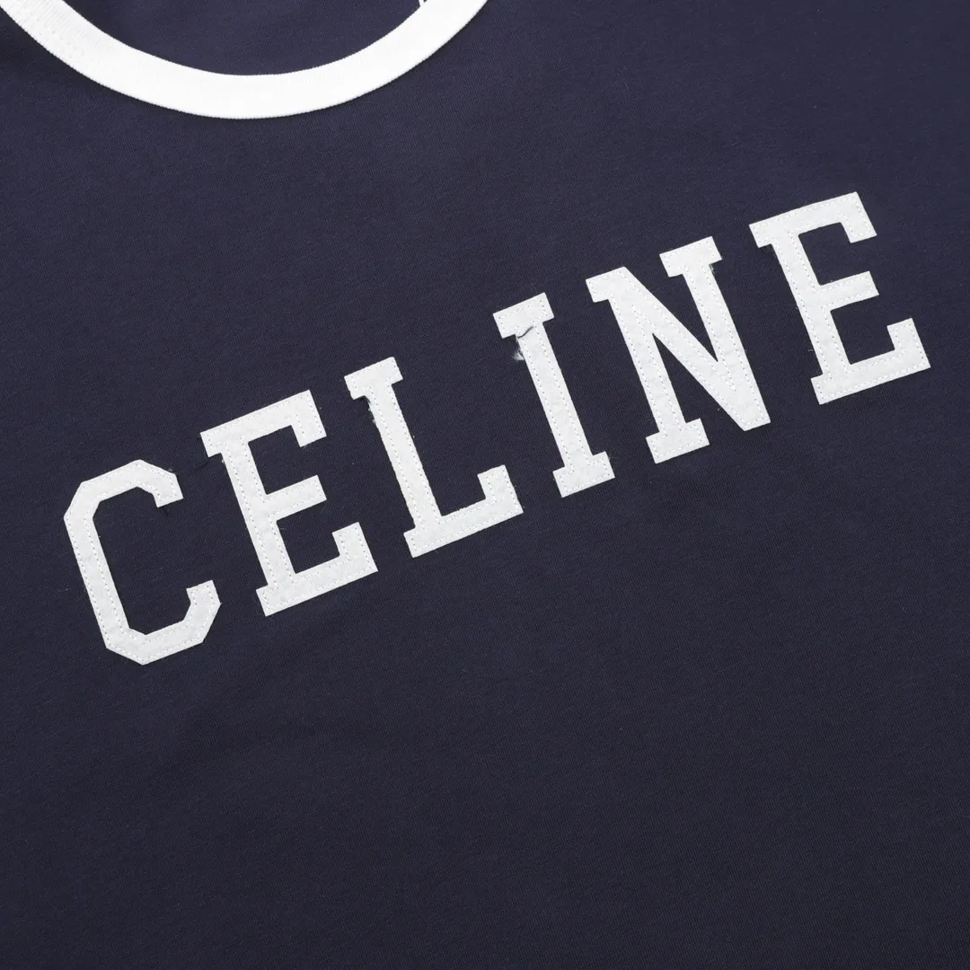 🅿️250 Celine Celine round neck short-sleeved T-shirt with patch embroidered letters. Complete with three labels. Made of high-end Salona fabric, with patch embroidery on the front. It feels very comfortable. OS drop shoulder style, fashionable and individual, super versatile! The threaded neckline is not loose, the color is fixed at high temperature, and the through-shoulder strapping process is used. Unisex Size: XS-L