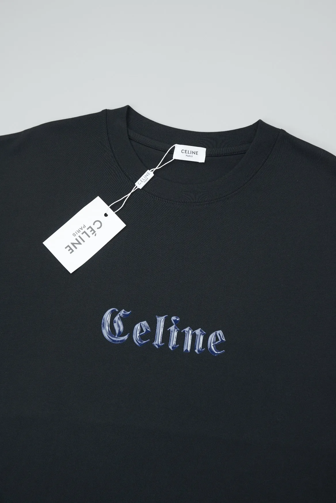 🅿️200 ✨CEL✨🆕25SS spring and summer new style Classic logo short sleeves Light luxury Essential item for daily commuting for men and women Correct version Welcome to compare Detailed features · 260g 100% pure cotton double yarn jersey fabric · Custom dyed in the same cylinder, special thickened 32 count double-strand 1X1 thread · Double-needle stitching cross-stitching process · Original main mark, washed tag, brand moisture-proof paper packaging Color: wine purple/black/military green Size: S/M/L/XL
