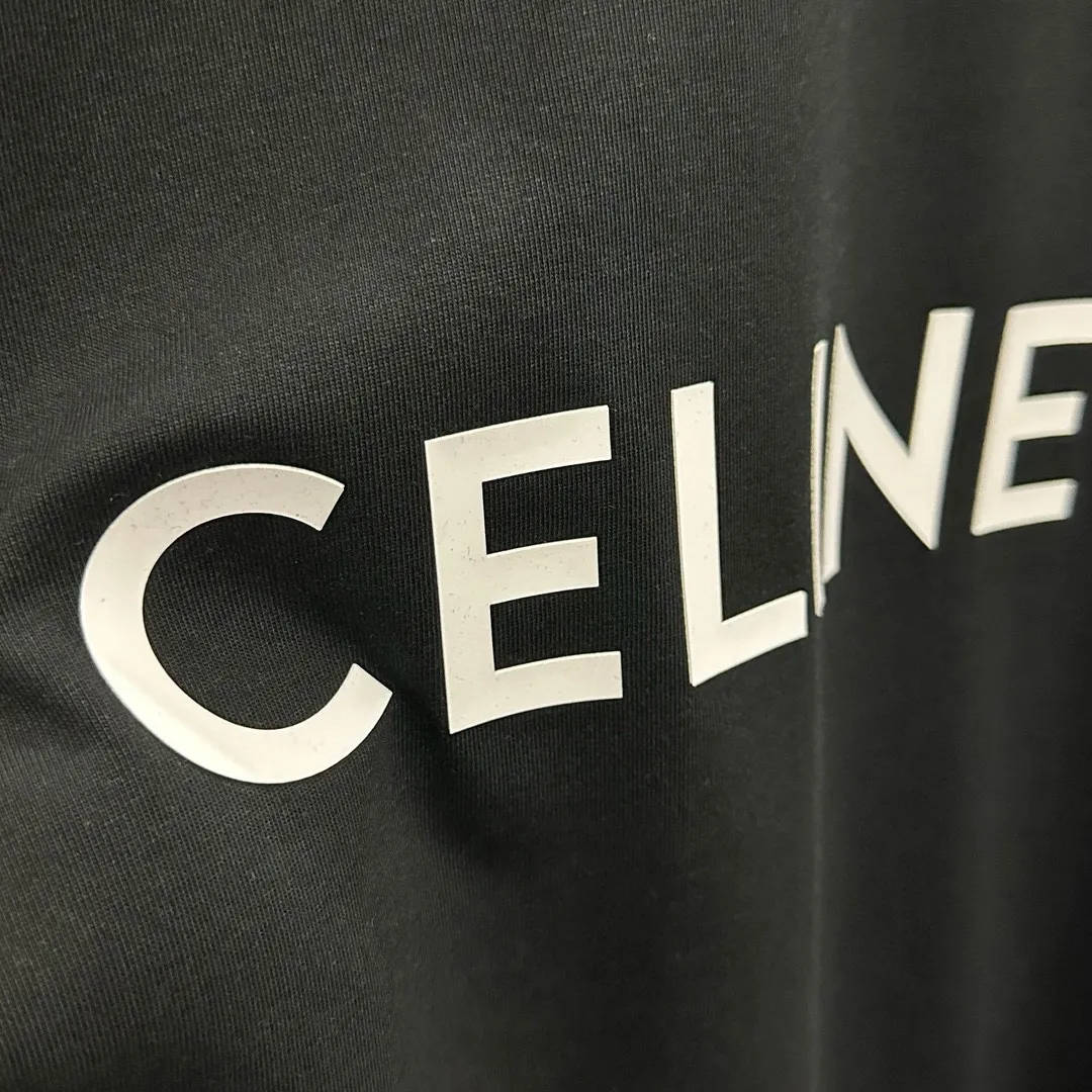 🅿️180 Celine* Celine 2025 Spring and Summer Style Simple letter three-dimensional silicone personalized logo Customized double yarn plain cotton fabric Short-sleeved T-shirt Unisex Size: S (90-130 catties) M (120-150 catties) L (140-165 catties) XL (160-180 catties) XXL (180-210 catties) Color: black white light pink