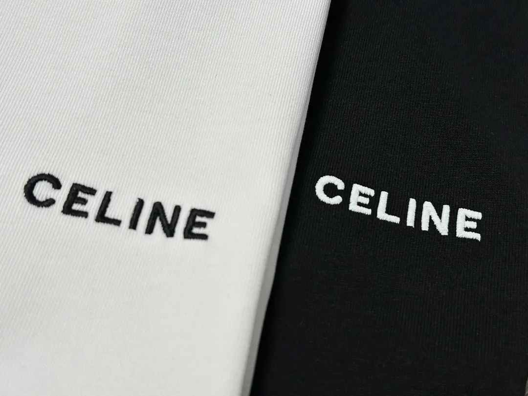 🅿️200 CELINE short-sleeved T-shirt Craftsmanship: Embroidery Color: Black White Size: S~XL Fabric: combed tight cotton cover 280g, soft to the touch, meticulous workmanship. The same loose fit for men and women!