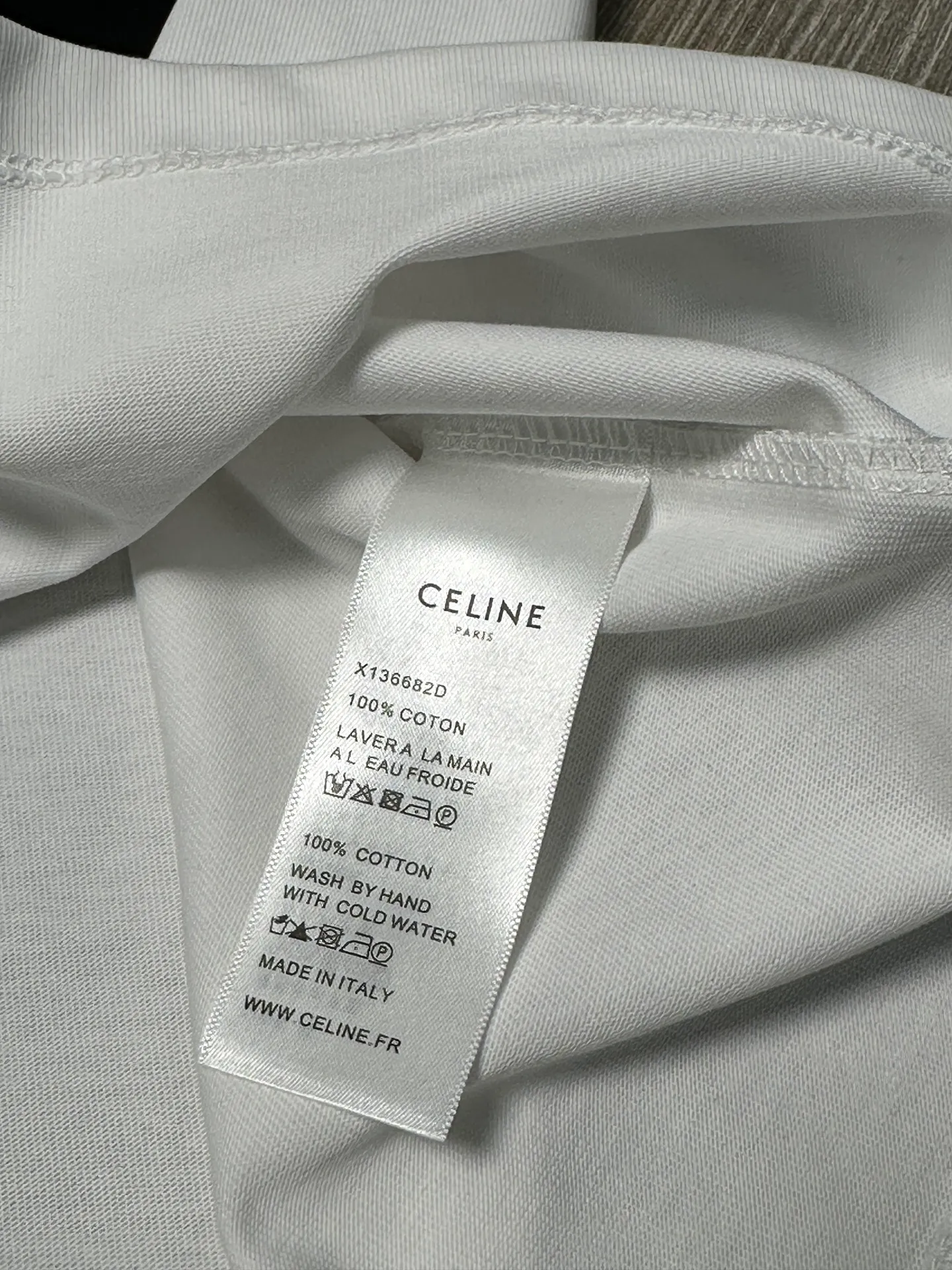 🅿️200 CELINE short-sleeved T-shirt Craftsmanship: Embroidery Color: Black White Size: S~XL Fabric: combed tight cotton cover 280g, soft to the touch, meticulous workmanship. The same loose fit for men and women!