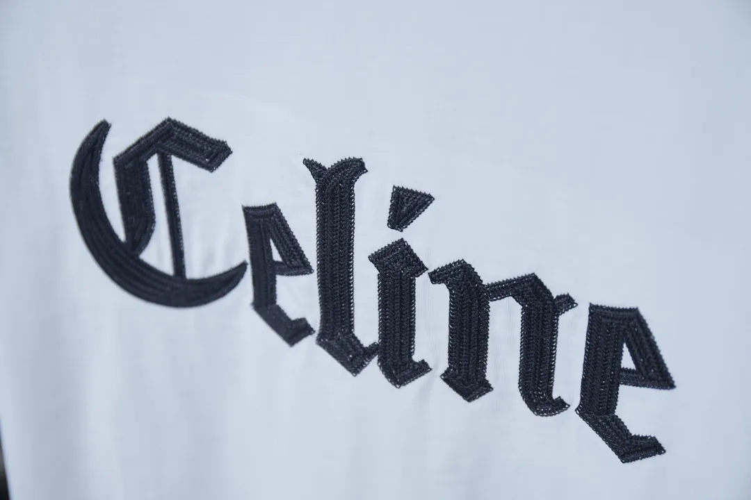 🅿️180 CELIN* 25SS early spring new style embroidered letter printed short sleeves, light luxury, essential item for daily commuting for men and women, correct version, welcome to compare, detailed features · 320g 100% pure cotton double yarn jersey fabric · Custom dyed in the same cylinder, special thickened 32 pieces double-strand 1X1 thread · Needle embroidered letter logo on the front. Classic icon screen printing on the sleeves · Double-needle sewing and cross-seam technology · Original main mark, washed tag, brand moisture-proof paper packaging Color: black/white Size: S/M/L/XL