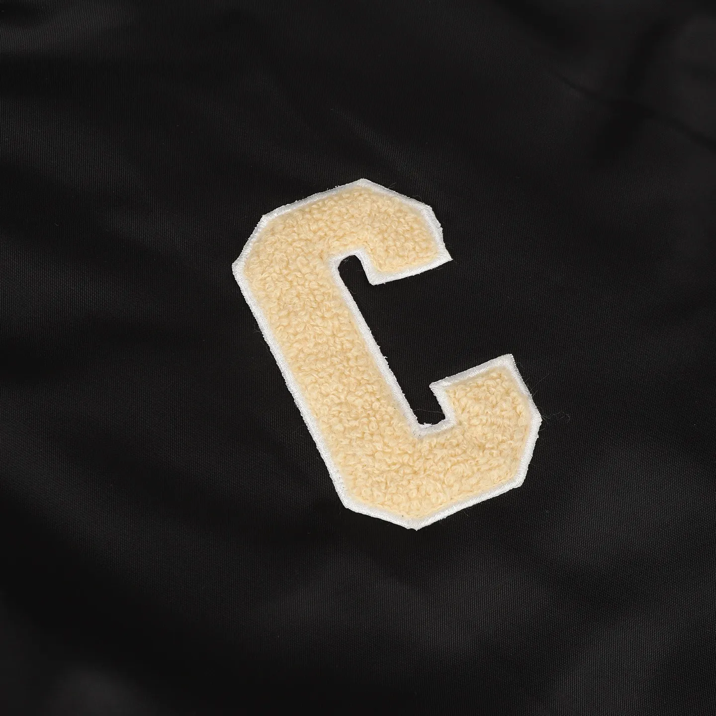 🅿️520 Celine 23FW hooded baseball jacket cotton jacket, originally purchased for 15,800, double fabric splicing: the outer black is satin technical fabric, the front and back panels are customized with towel embroidery, the letters are laser cut first, and made using an imported Tajima embroidery machine. The hood and lining are made of 100% cotton fabric, with a thin cotton lining, two-color thread custom-woven yarn, thread weaving on a flat knitting machine, and processed by a first-line factory. You can compare the quality at will. The style is the same for men and women. It is a treasured Hedi masterpiece that is worth collecting. It is different from the white thread version on the market. size: XS S M L