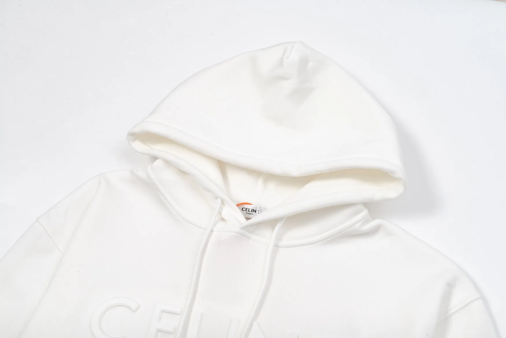 🅿️340 CELINE autumn and winter velvet hooded sweatshirt. The fabric is comfortable and soft. Composite Austrian velvet, fine workmanship. It also brings the trend of special craftsmanship, custom dyeing, complete with three standards. Non-market ordinary version. Compare at will. Quality is absolutely guaranteed. Color: black, white, navy blue. Size: S M L XL [Style No. A3331]