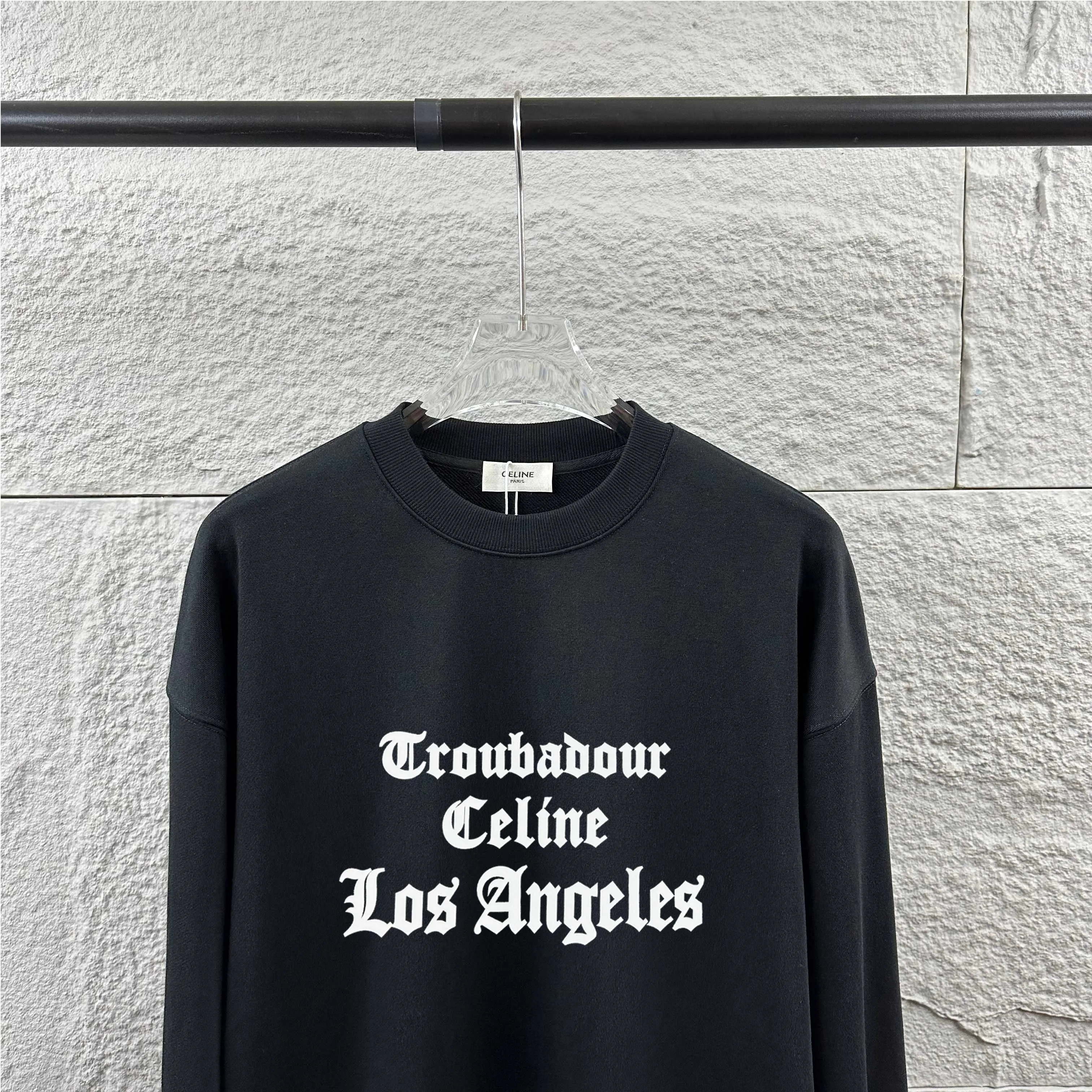 🅿️250 Celi*ne Celin Celin 2025 early autumn and winter new style Three-dimensional flocking process personalized logo Customized terry fabric Long-sleeved round neck sweatshirt Uniform style for men and women Size: S (90-130 catties) M (120-150 catties) L (140-165 catties) XL (160-180 catties) XXL (180-210 pounds) Color: black white