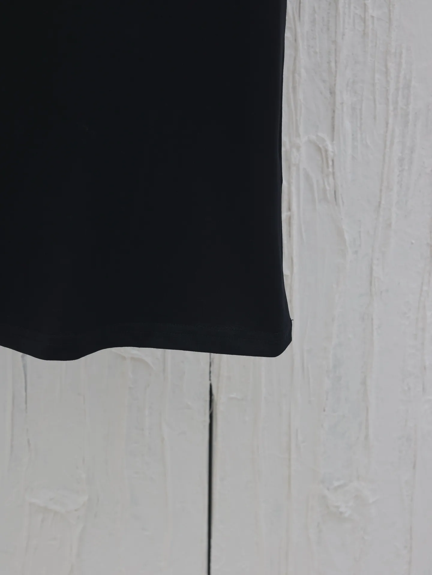 🅿️230 CELIN*/Celine 25SS spring and summer Arc de Triomphe embroidered short-sleeved fabric. The fabric is made of 40 double strands. It feels soft, comfortable and skin-friendly. Simple to the extreme, it is fashionable. The simplest classic white T-shirt is the most touching. The craftsmanship uses three-dimensional embroidery of the imported machine letters on the chest Logo. Exquisite workmanship and distinct layers. The fabrics have been washed and have a better hand texture. Not easy to deform, not easy to shrink, not easy to fade, and maintain long-term beauty. Size：S/M/L/XL