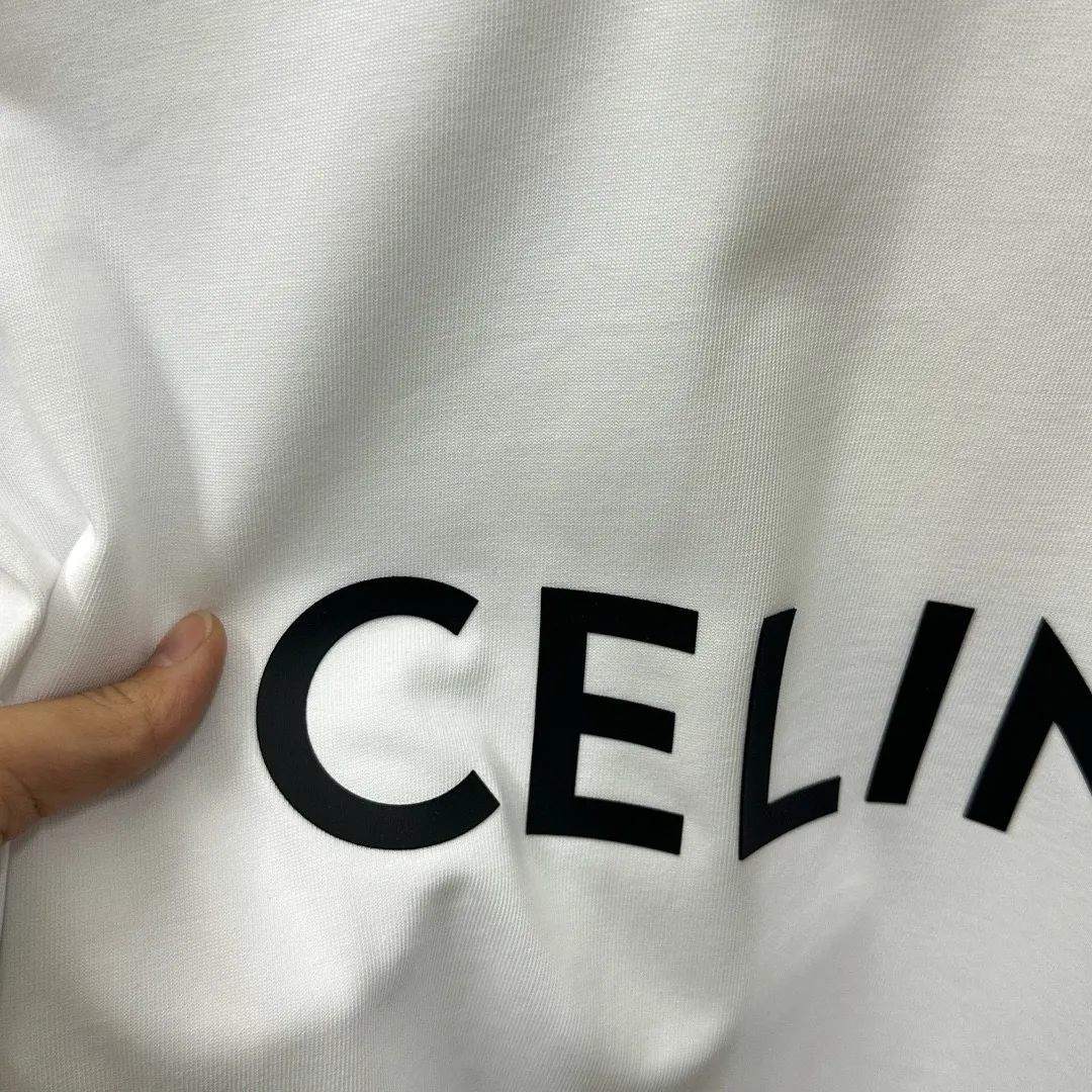 🅿️180 Celine* Celine 2025 Spring and Summer Style Simple letter three-dimensional silicone personalized logo Customized double yarn plain cotton fabric Short-sleeved T-shirt Unisex Size: S (90-130 catties) M (120-150 catties) L (140-165 catties) XL (160-180 catties) XXL (180-210 catties) Color: black white light pink