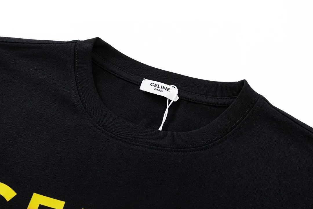 🅿️170 (arrived the next day) Celine Celine 2025 new style hot air balloon letter logo men and women same style short-sleeved T-shirt ·Customized 300g 100% double yarn pure cotton fabric ·Dyeing 32 double-strand threads ·Kangli digital direct injection technology ·Collar label and main mark complete Color: black Size: XS S M L
